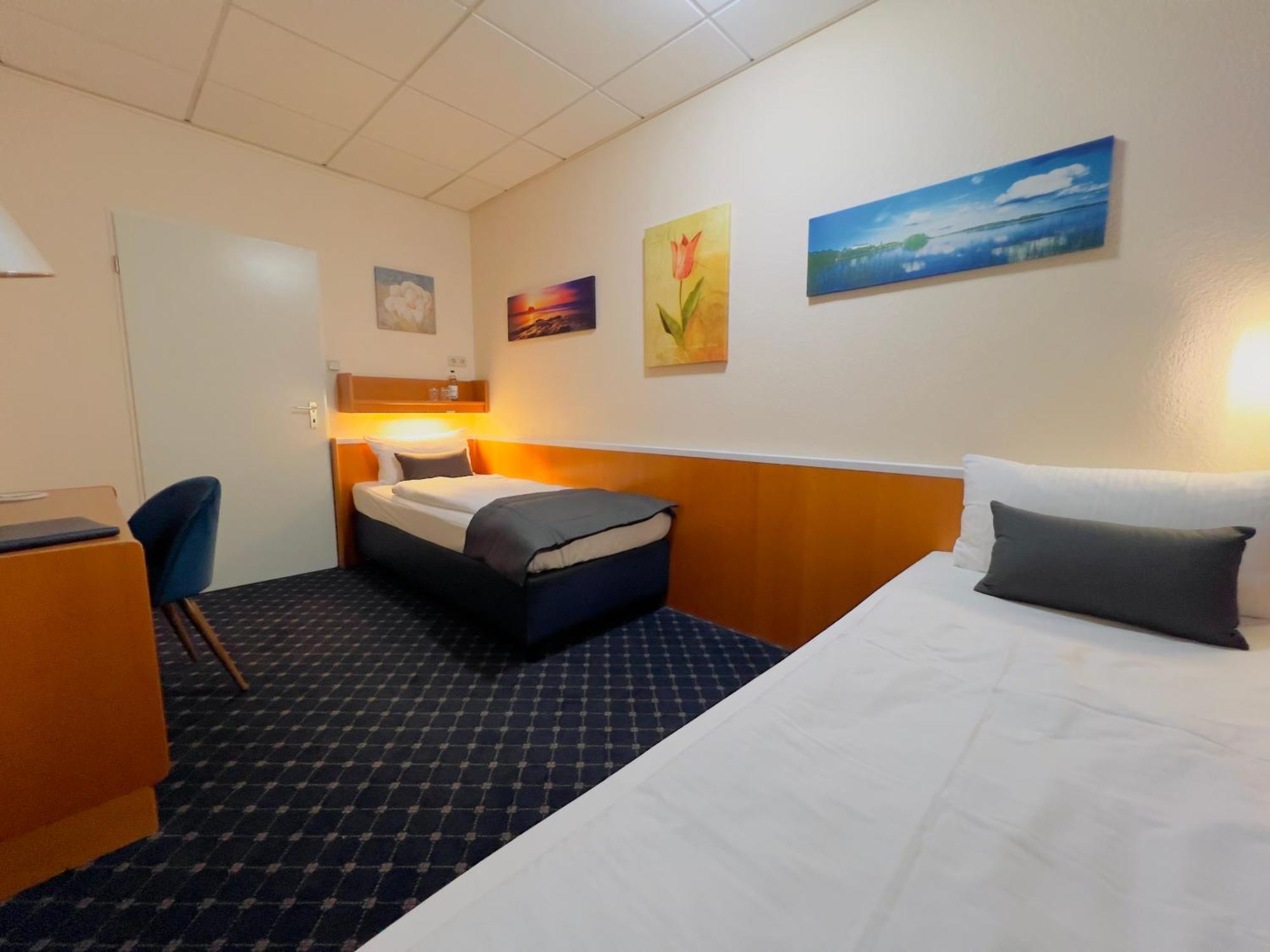 Comfort Twin Room