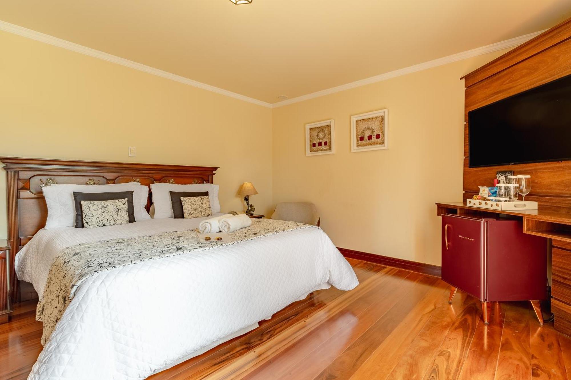 Deluxe Suite Balcony