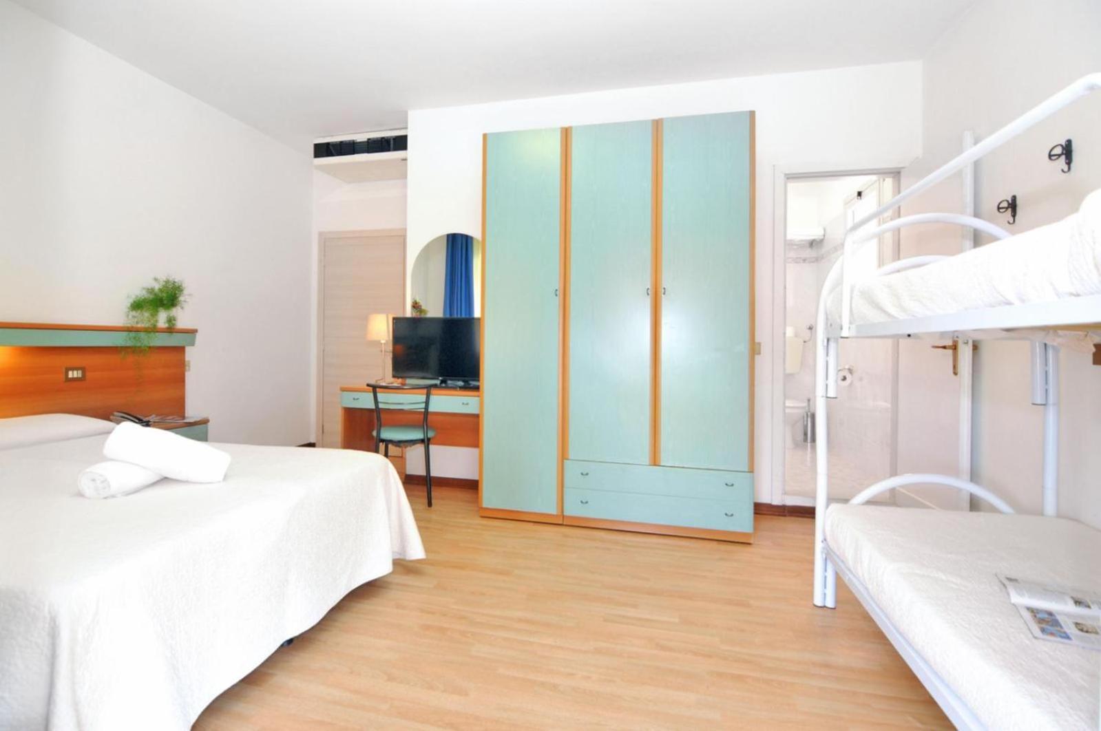 Classic Quadruple Room