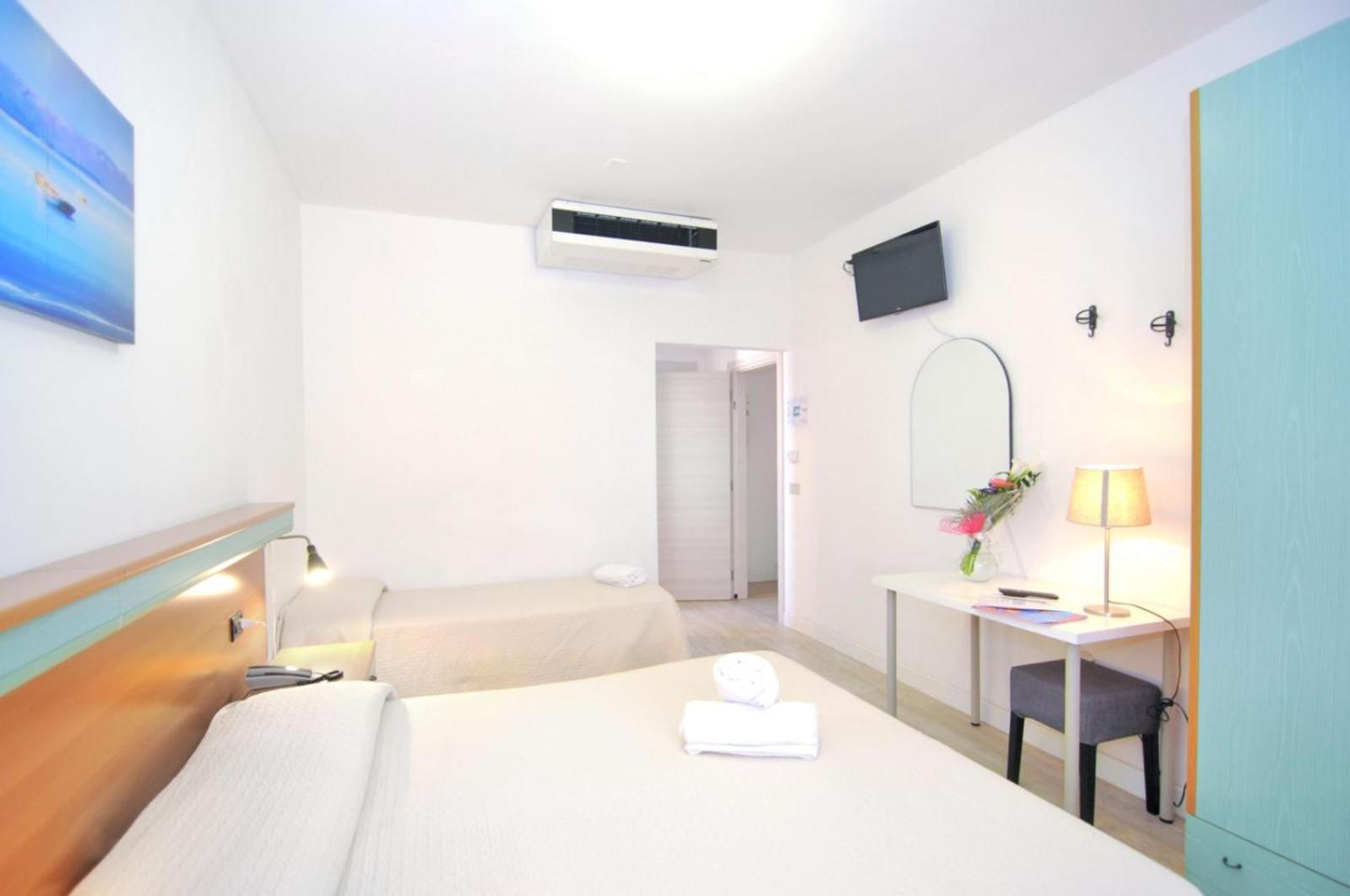 Classic Triple Room