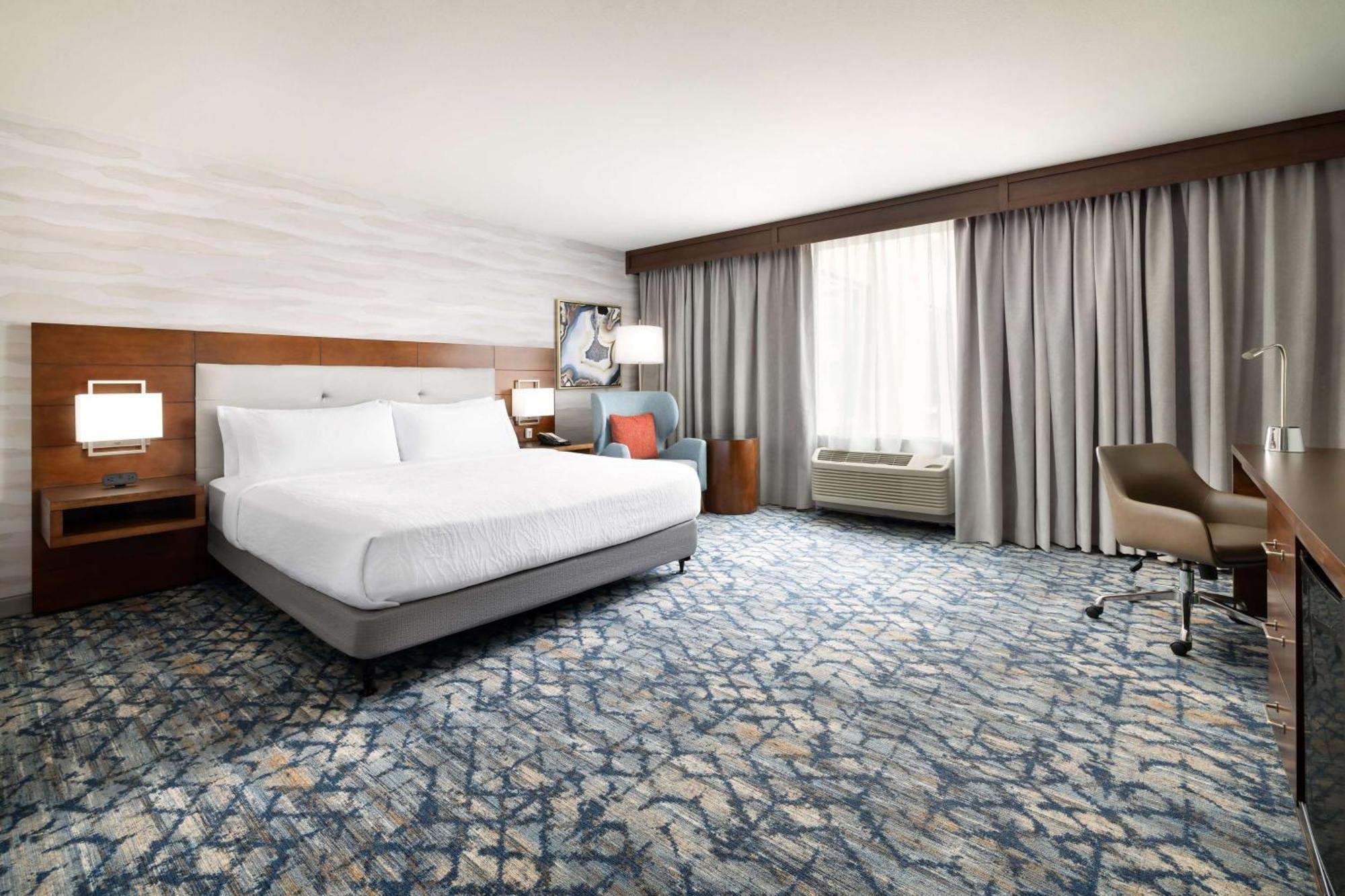 King Suite Disability Access Hearing Accessible Roll Shower