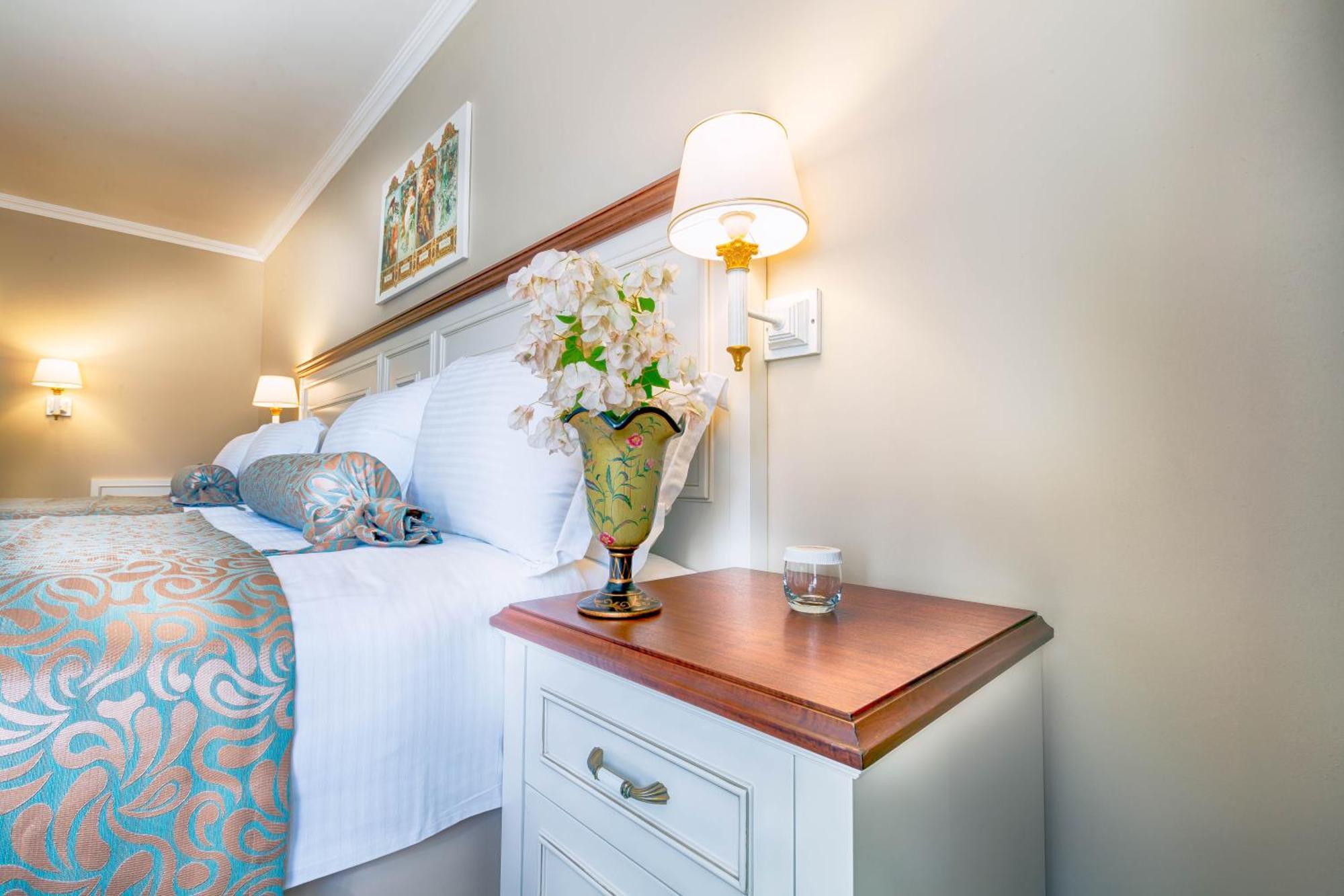 Deluxe Room French Balcony