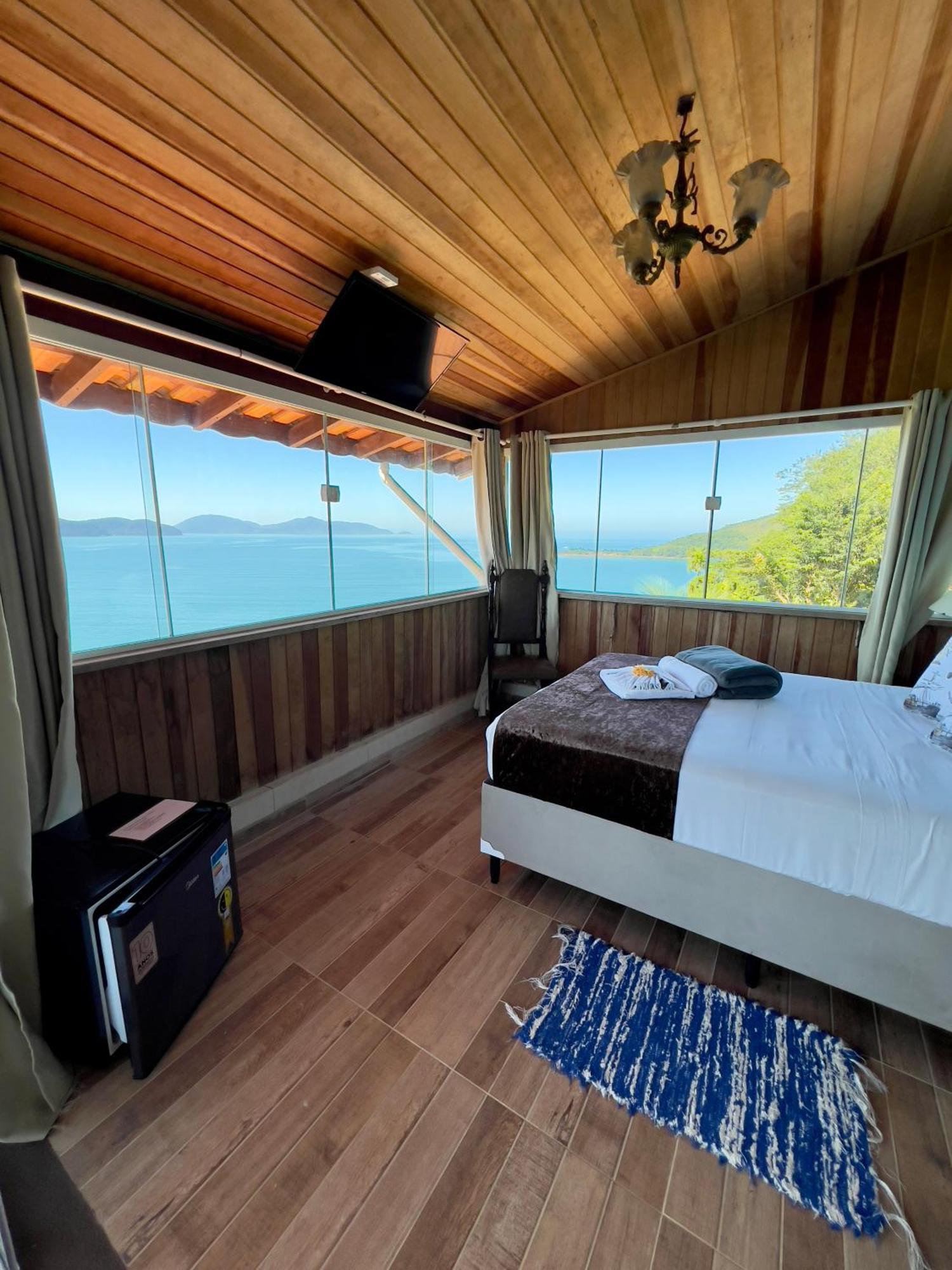 Suite Hot Tub
