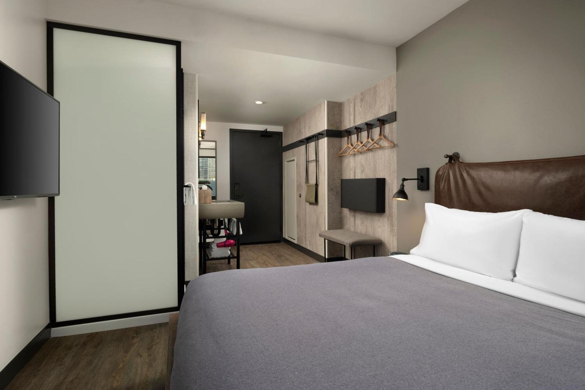 Queen Room City View