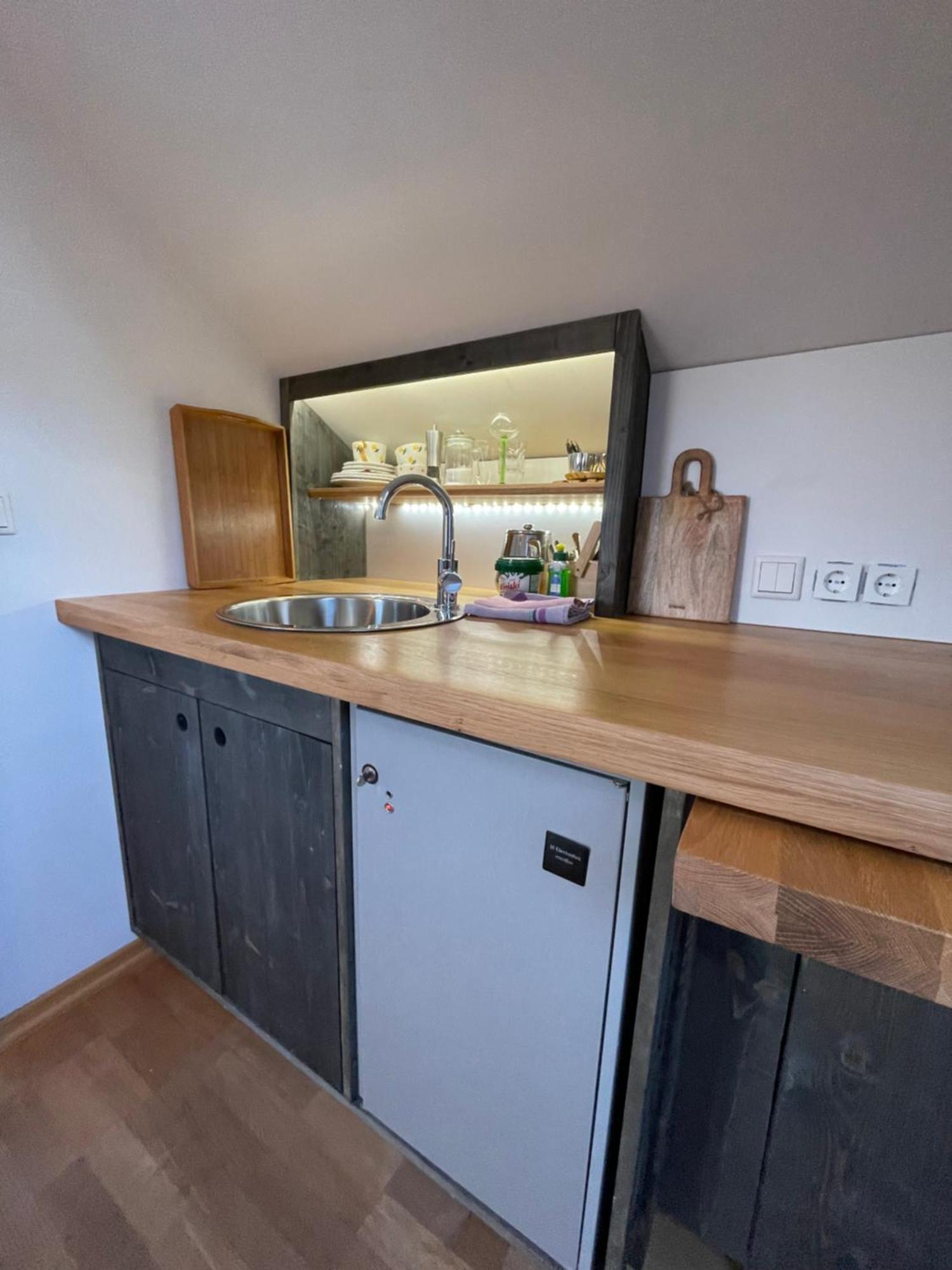 Single Room Bathroom