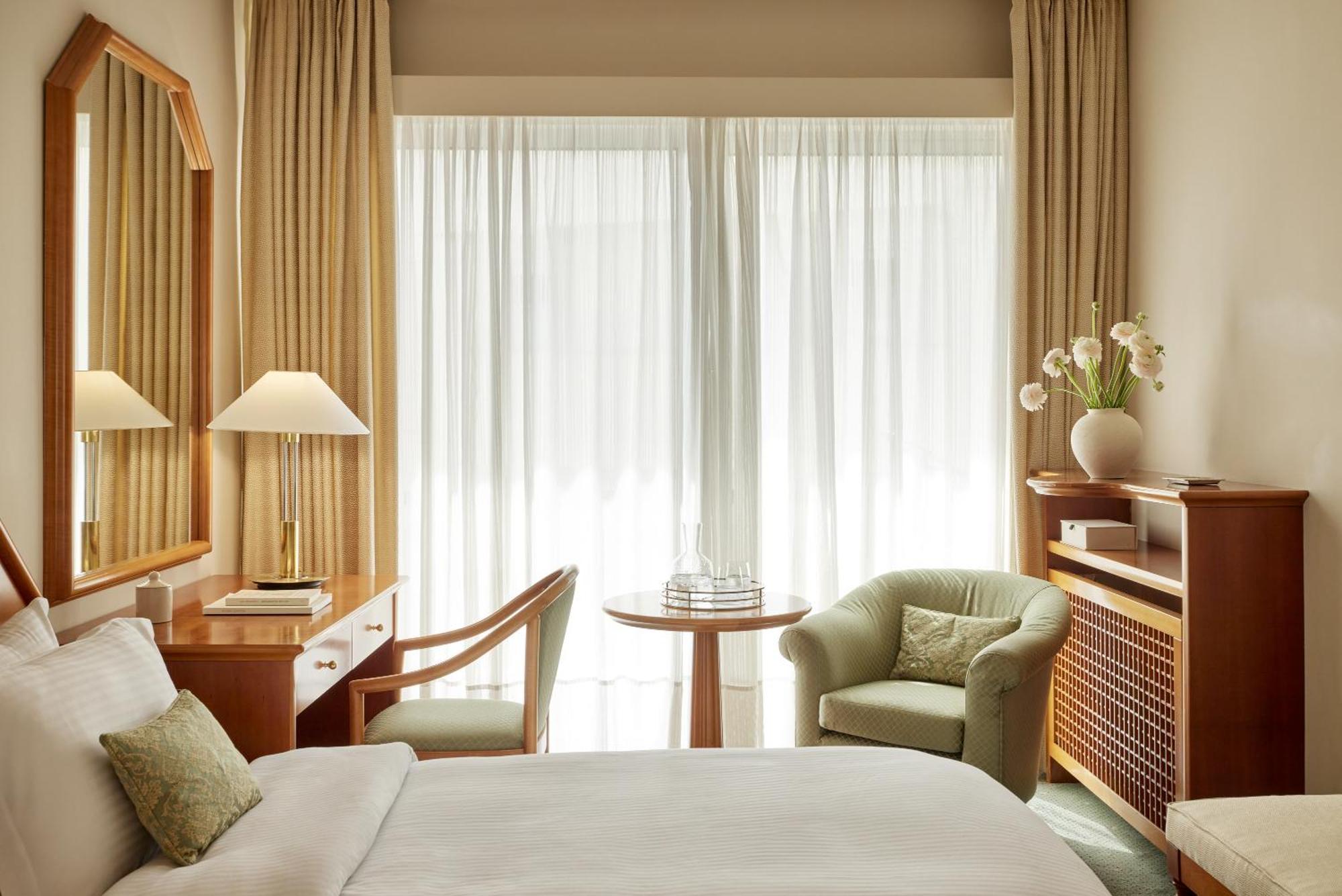 Standard Twin Room Side View