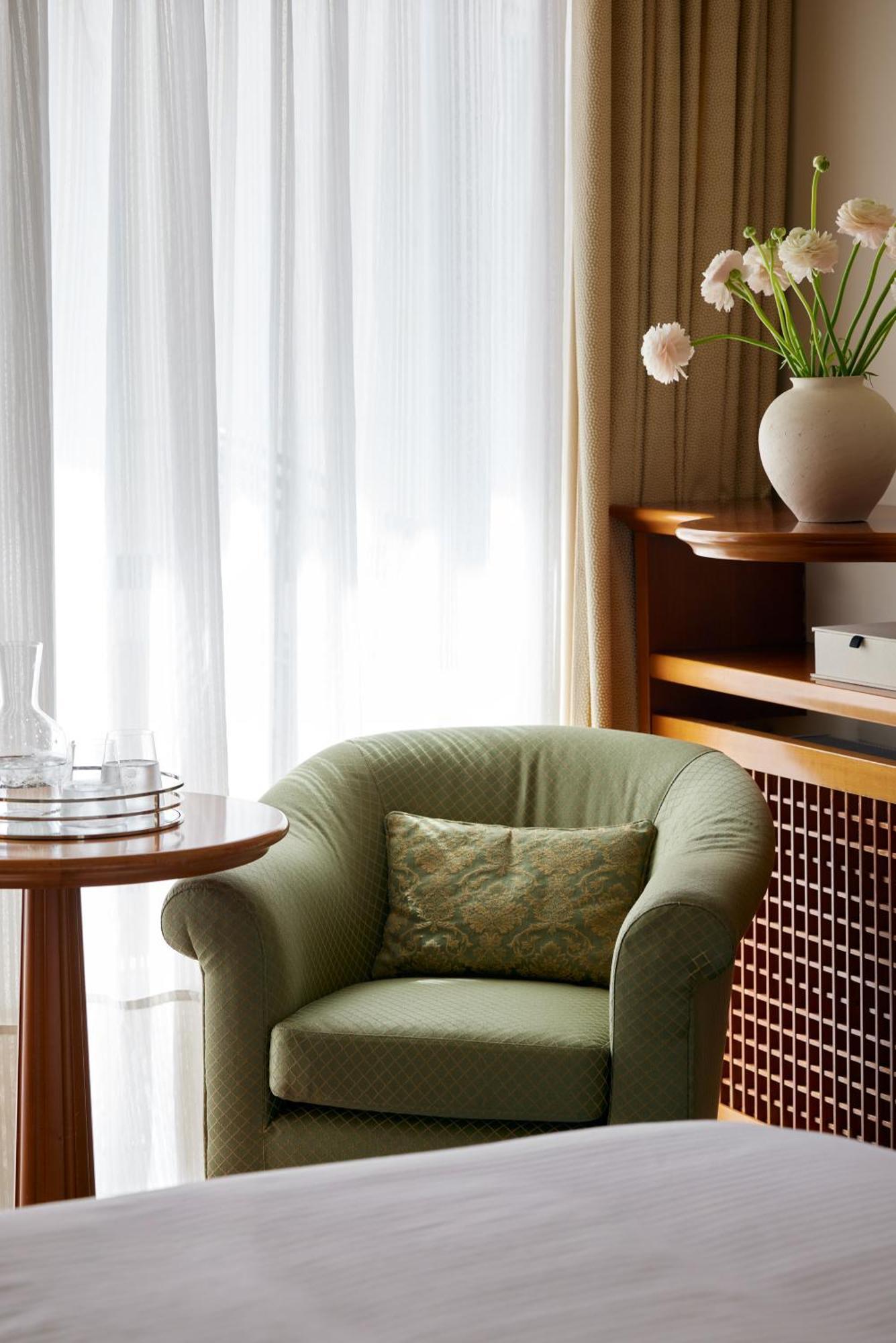 Standard Twin Room Side View