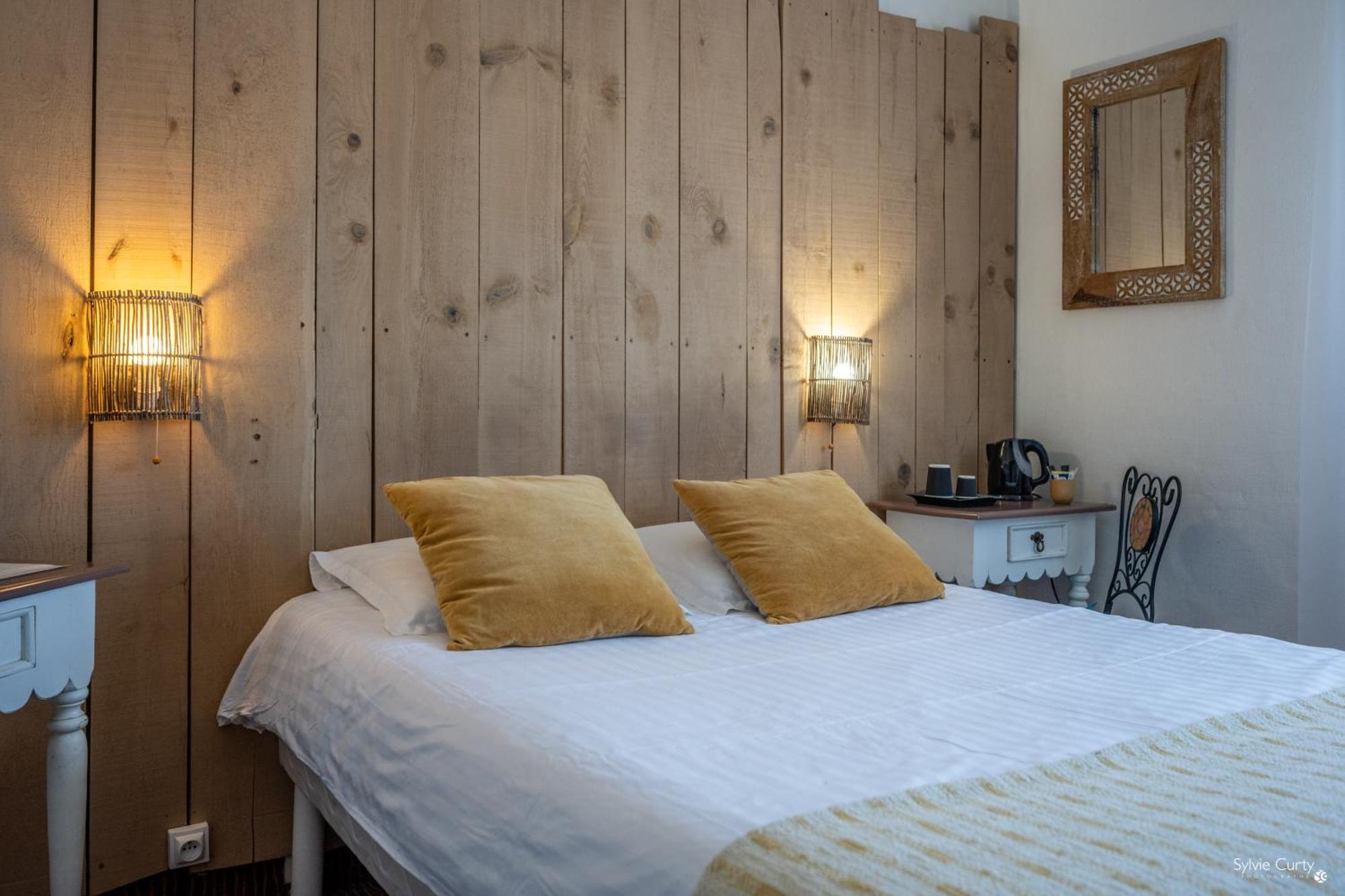Standard Double Room,1580148109:JPEG