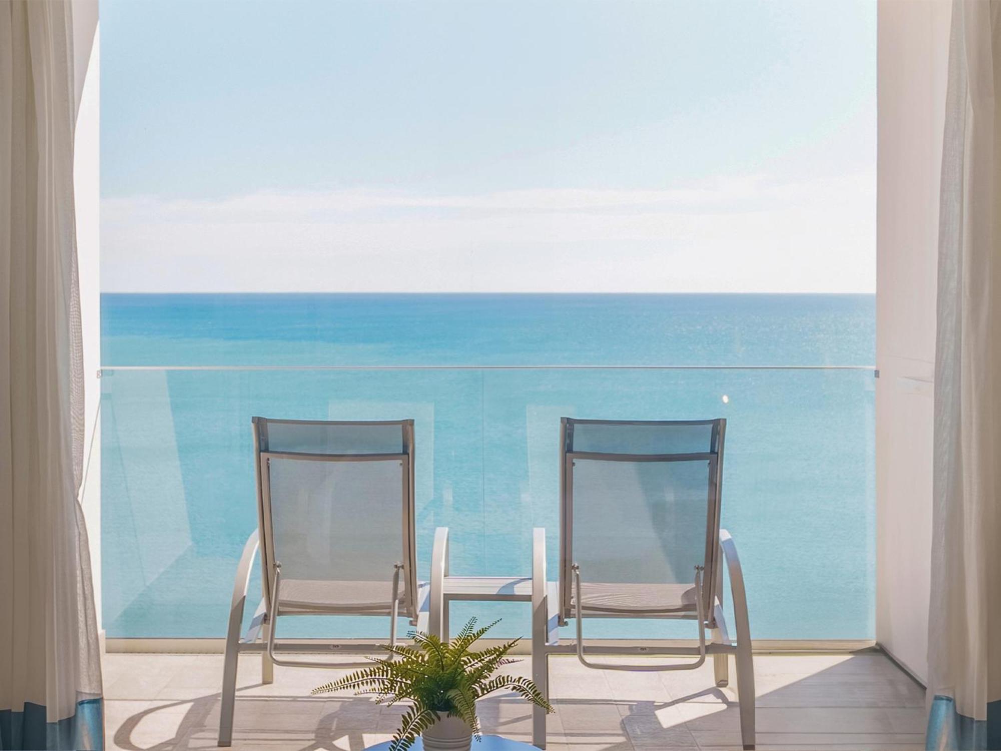 Queen Room Sea View