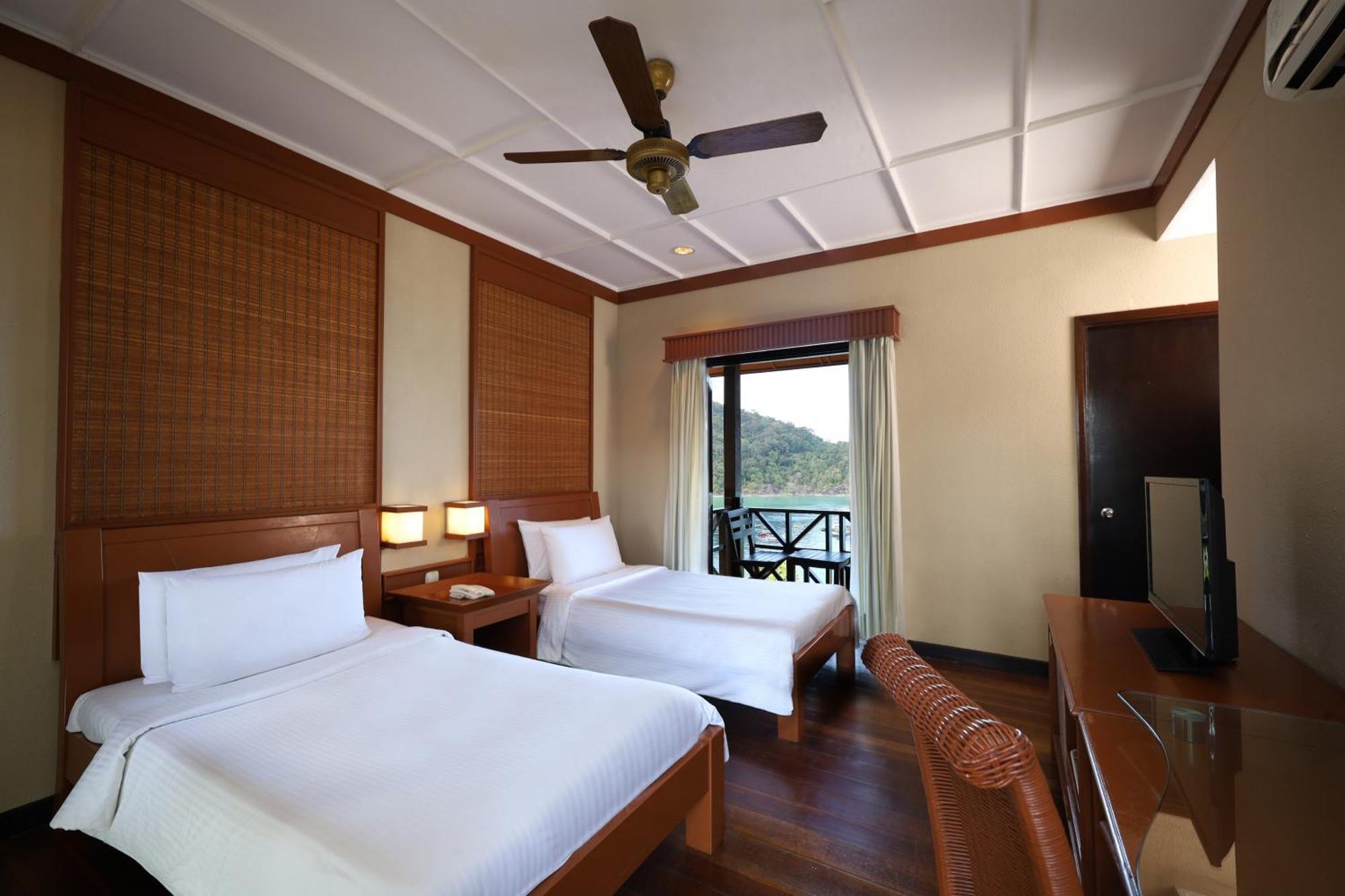 Seaview Chalet