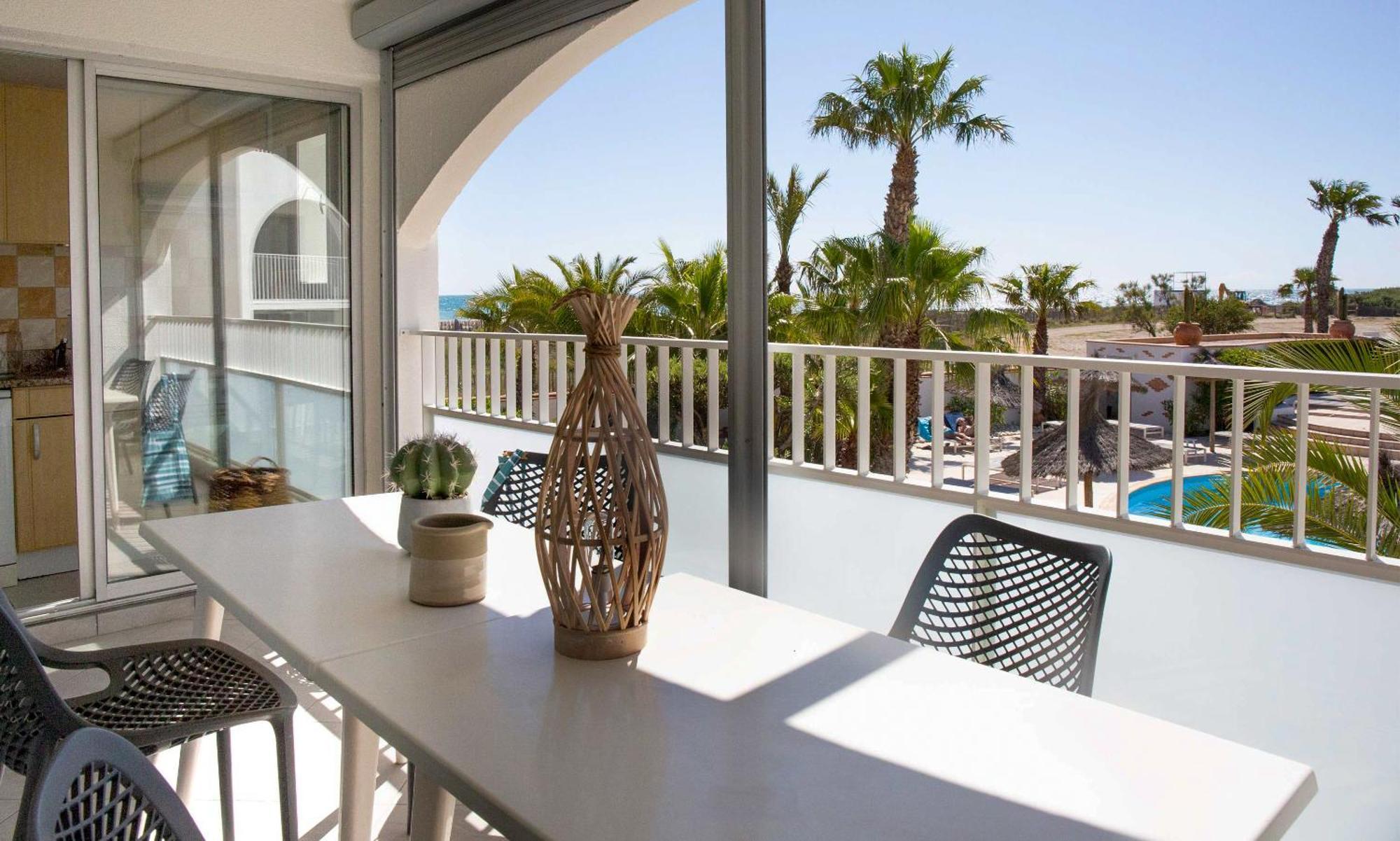 Two-Bedroom Apartment Terrace Sea View