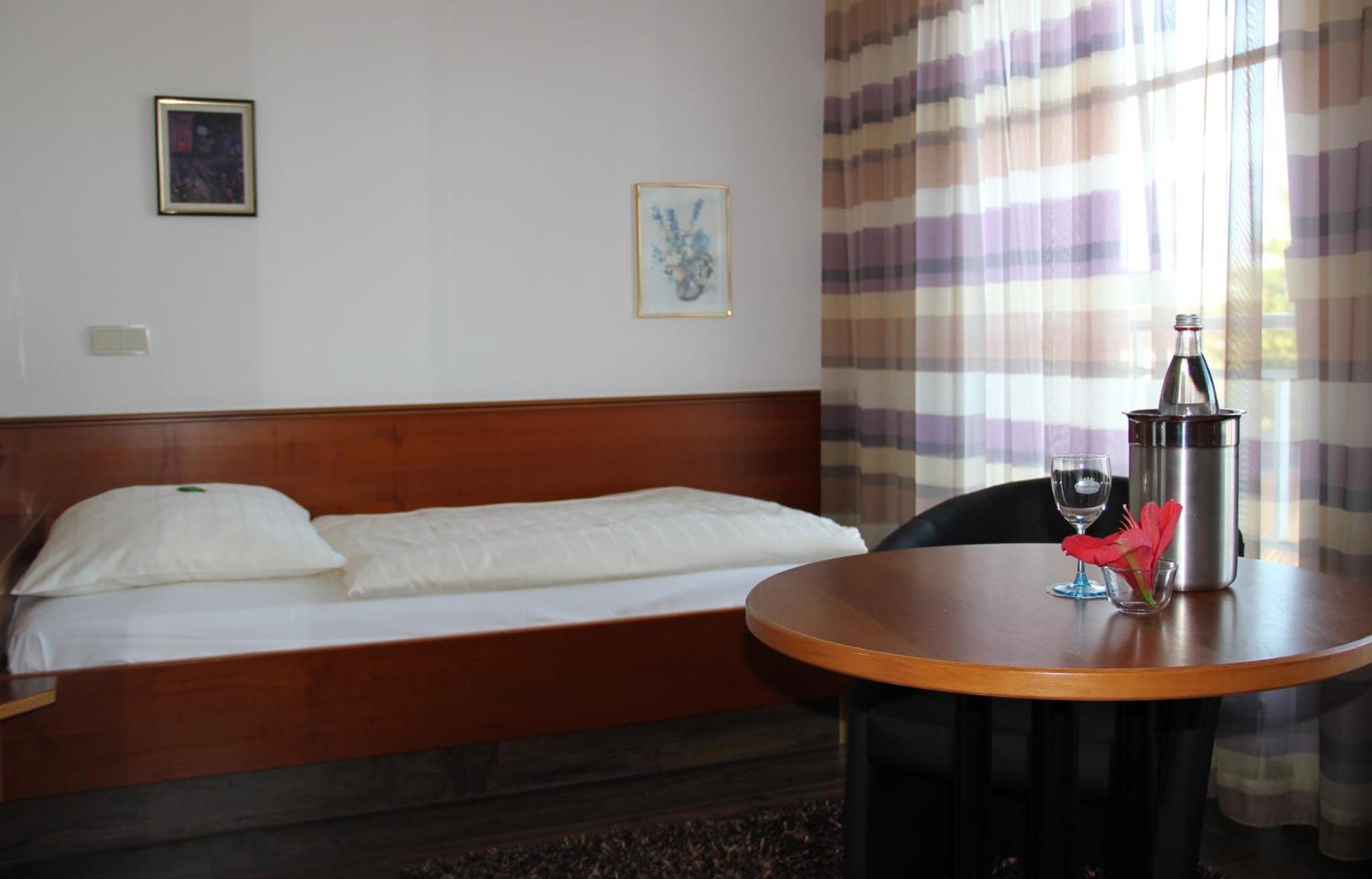 Economy Single Room