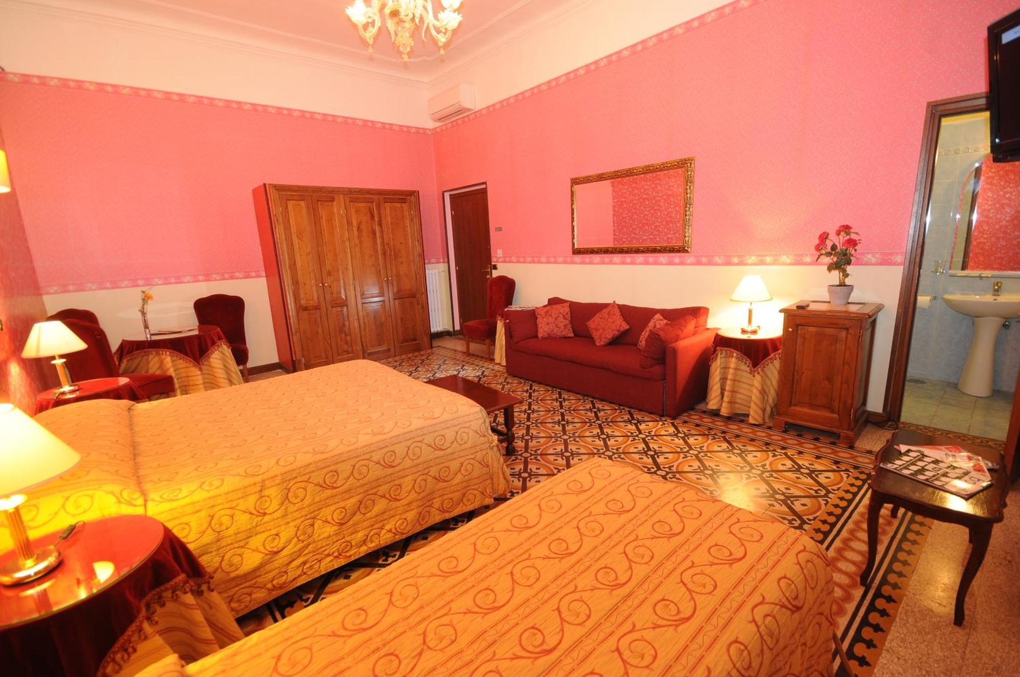Triple Room