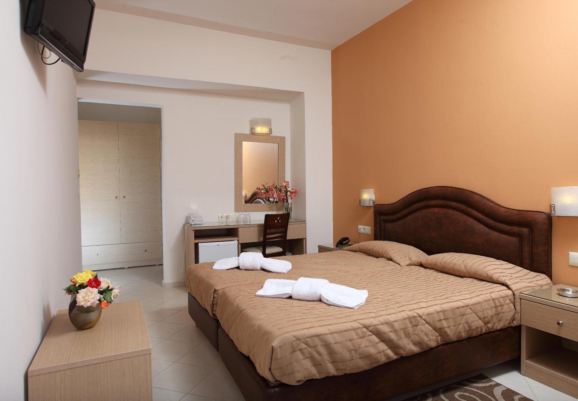 Double or Twin Room Sea View