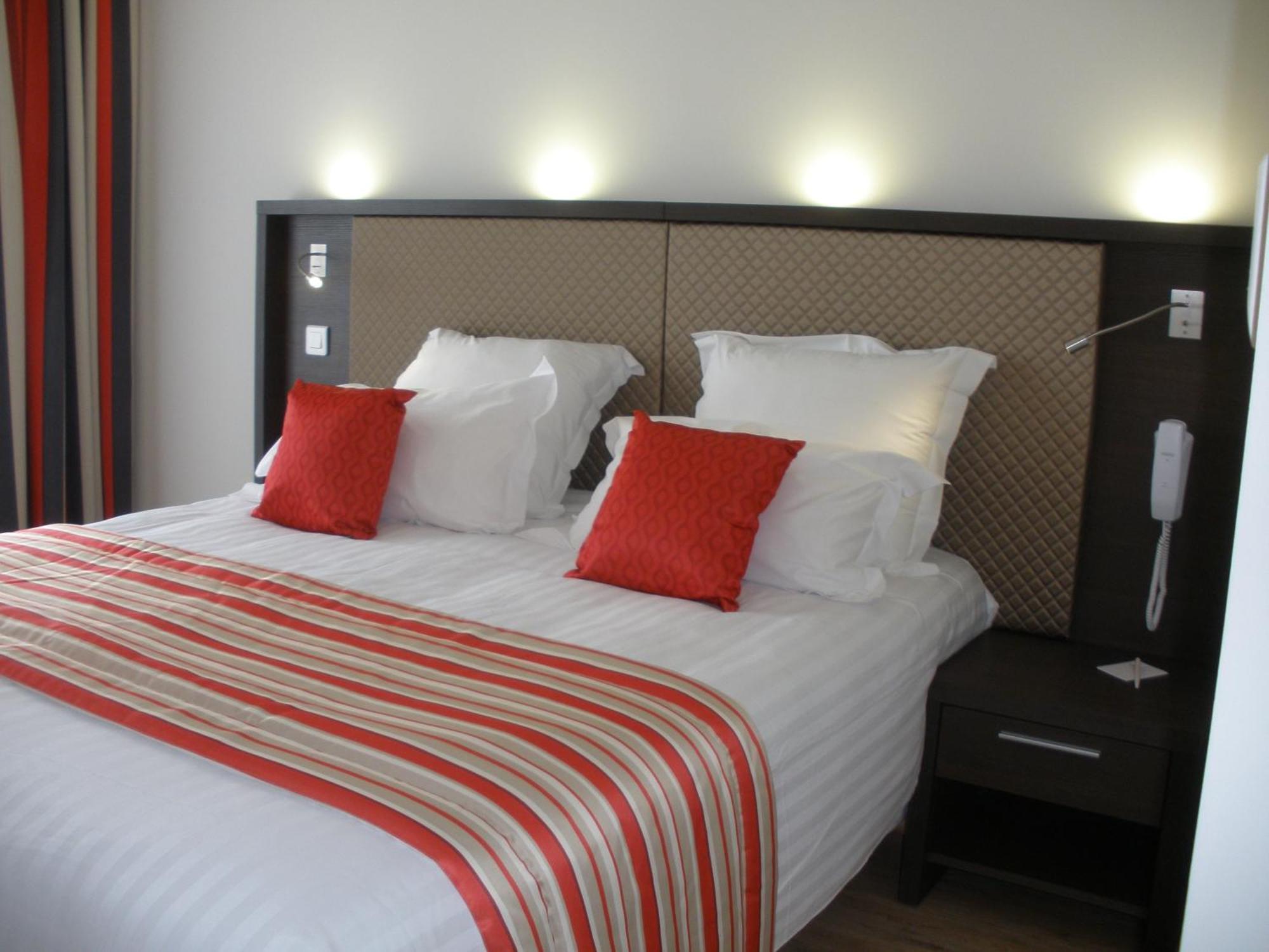 Double or Twin Room Sea View