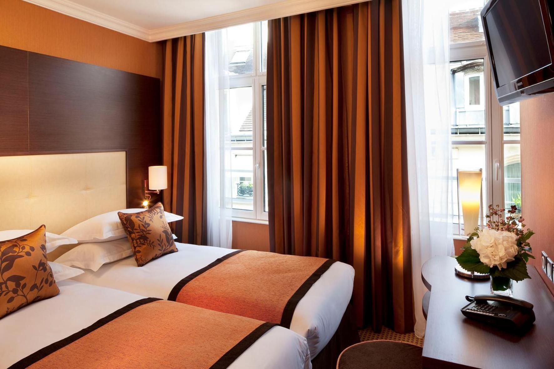 SUPERIOR COMFORT Double Room – City View