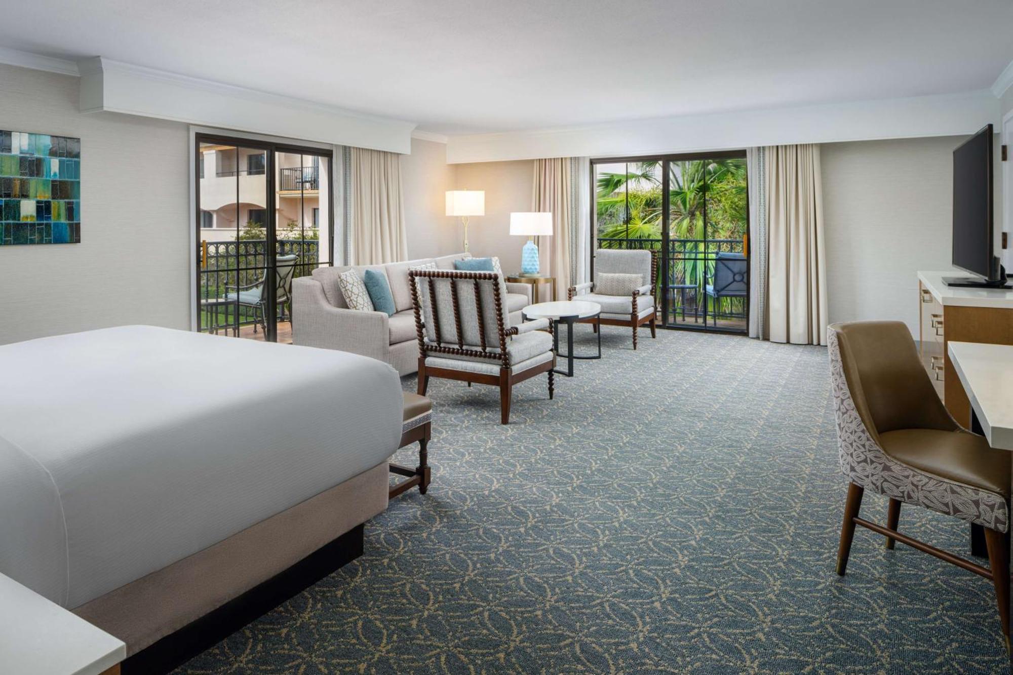 Junior King Suite with Seating Area