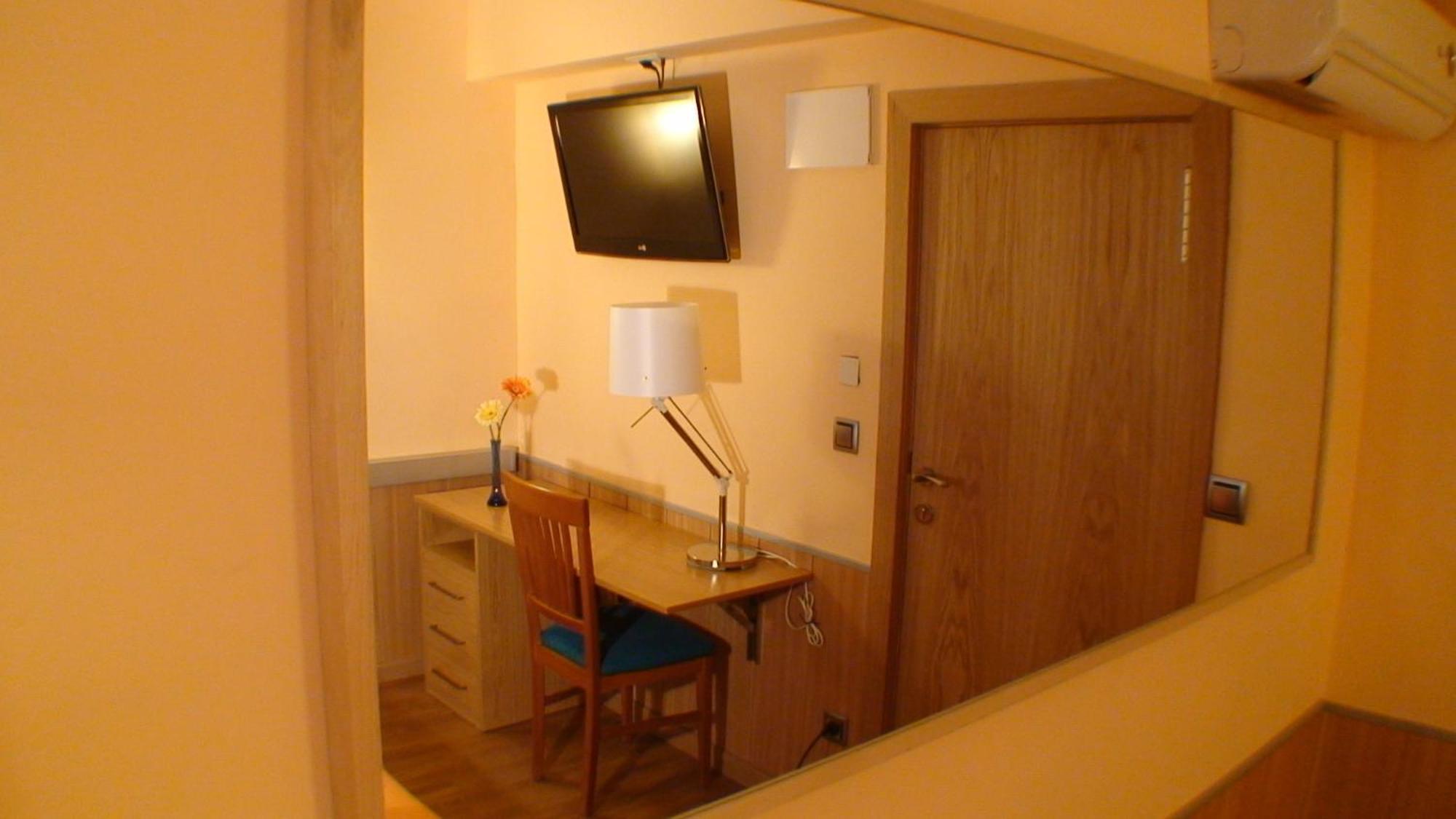Single Room Private Bathroom