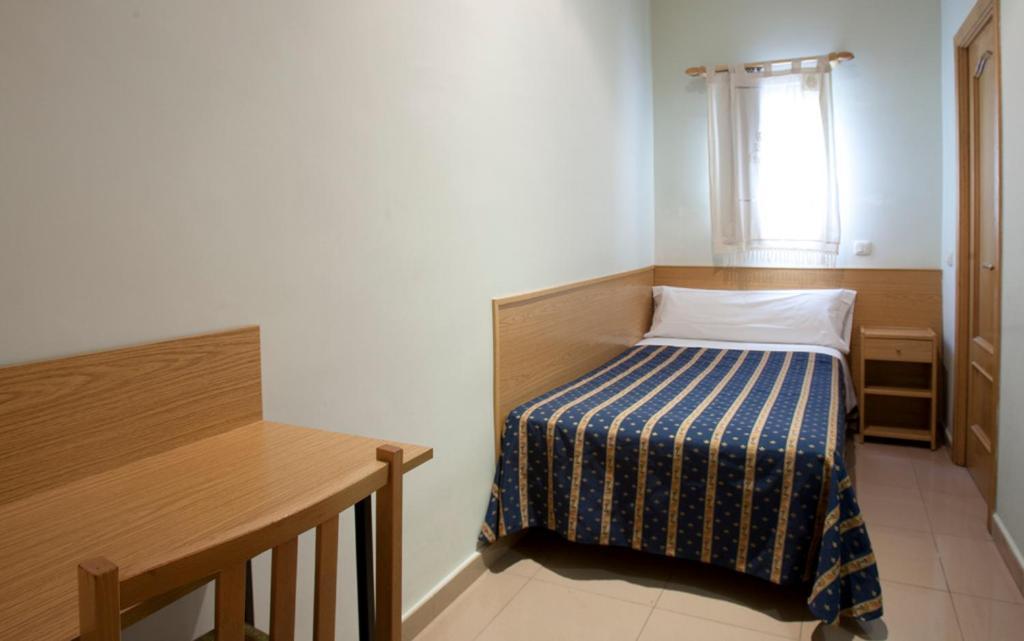 Single Room Private Bathroom