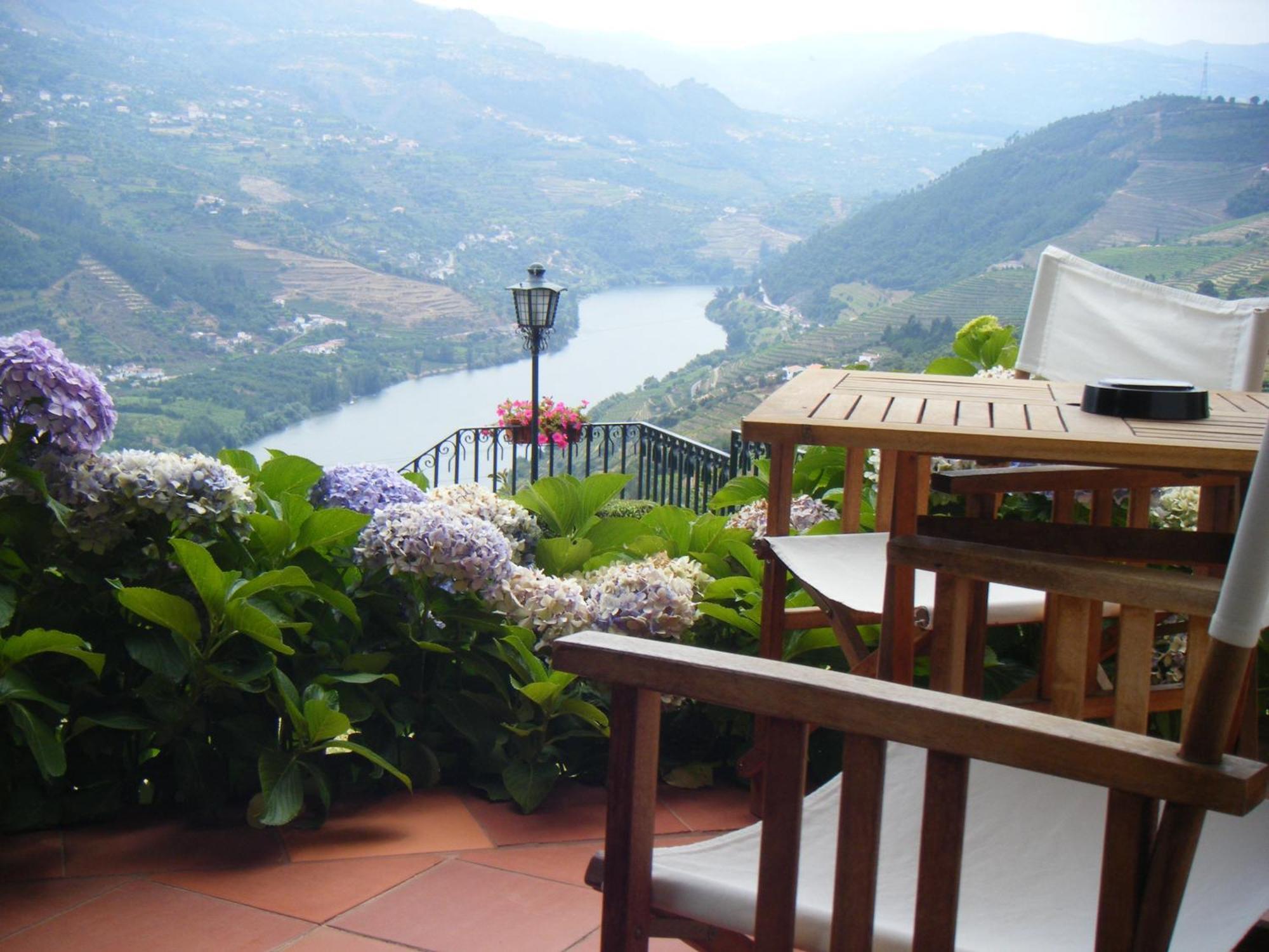Standard Twin Room River View