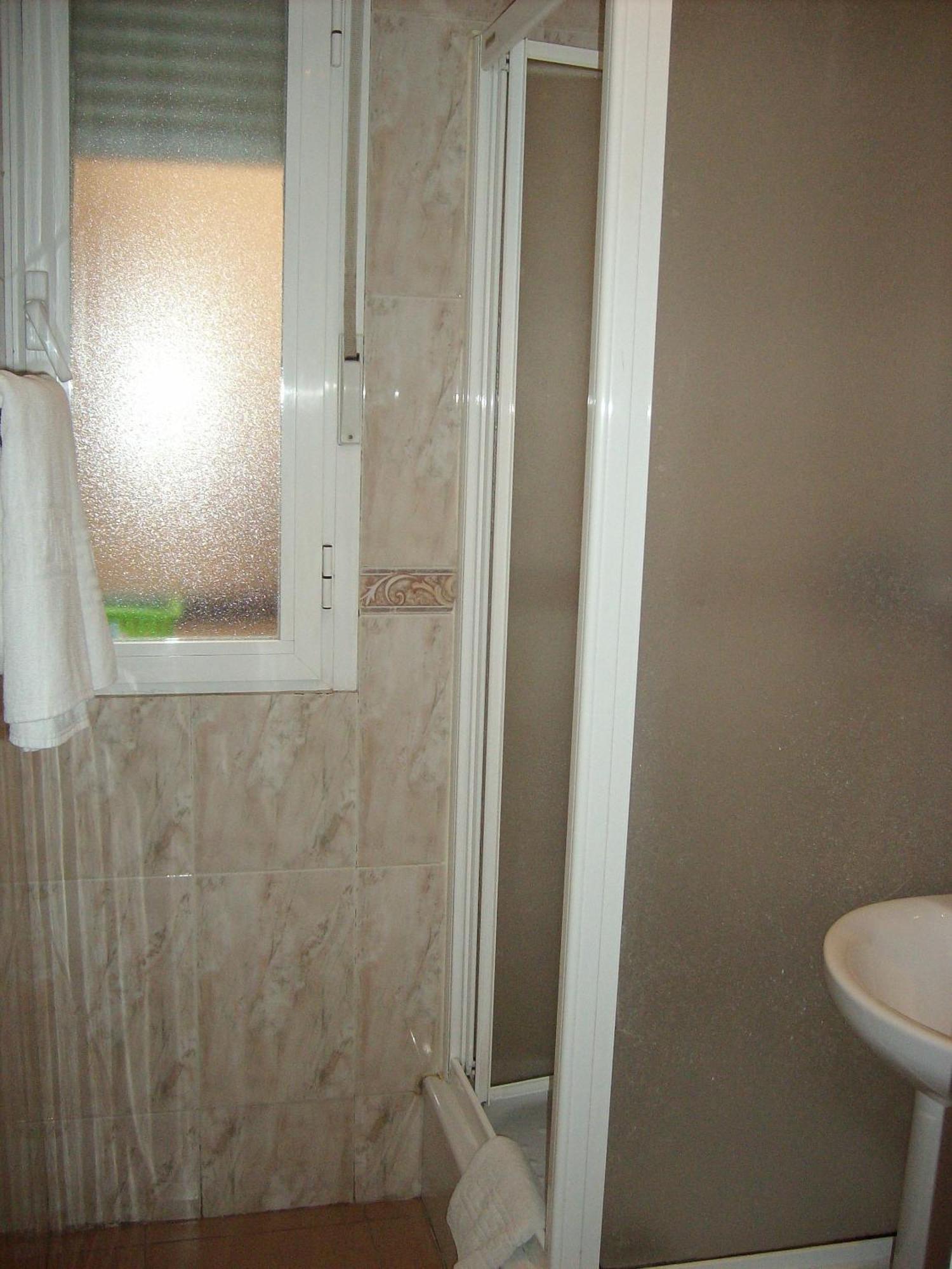 Double or Twin Room Private Bathroom