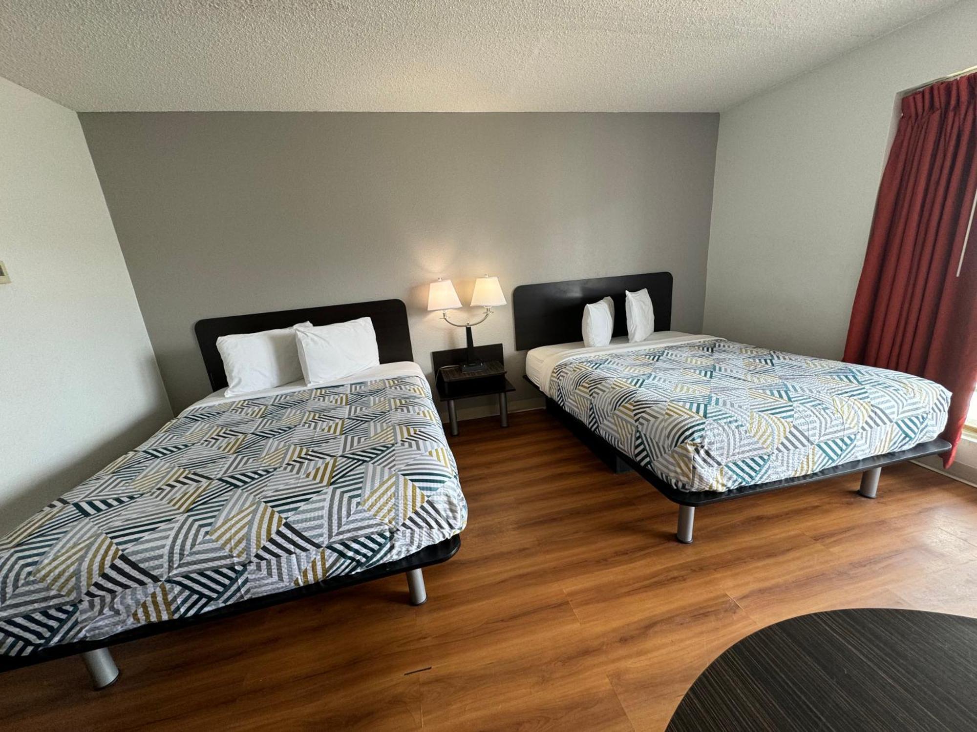Deluxe Queen Room Two Queen Beds Non-Smoking