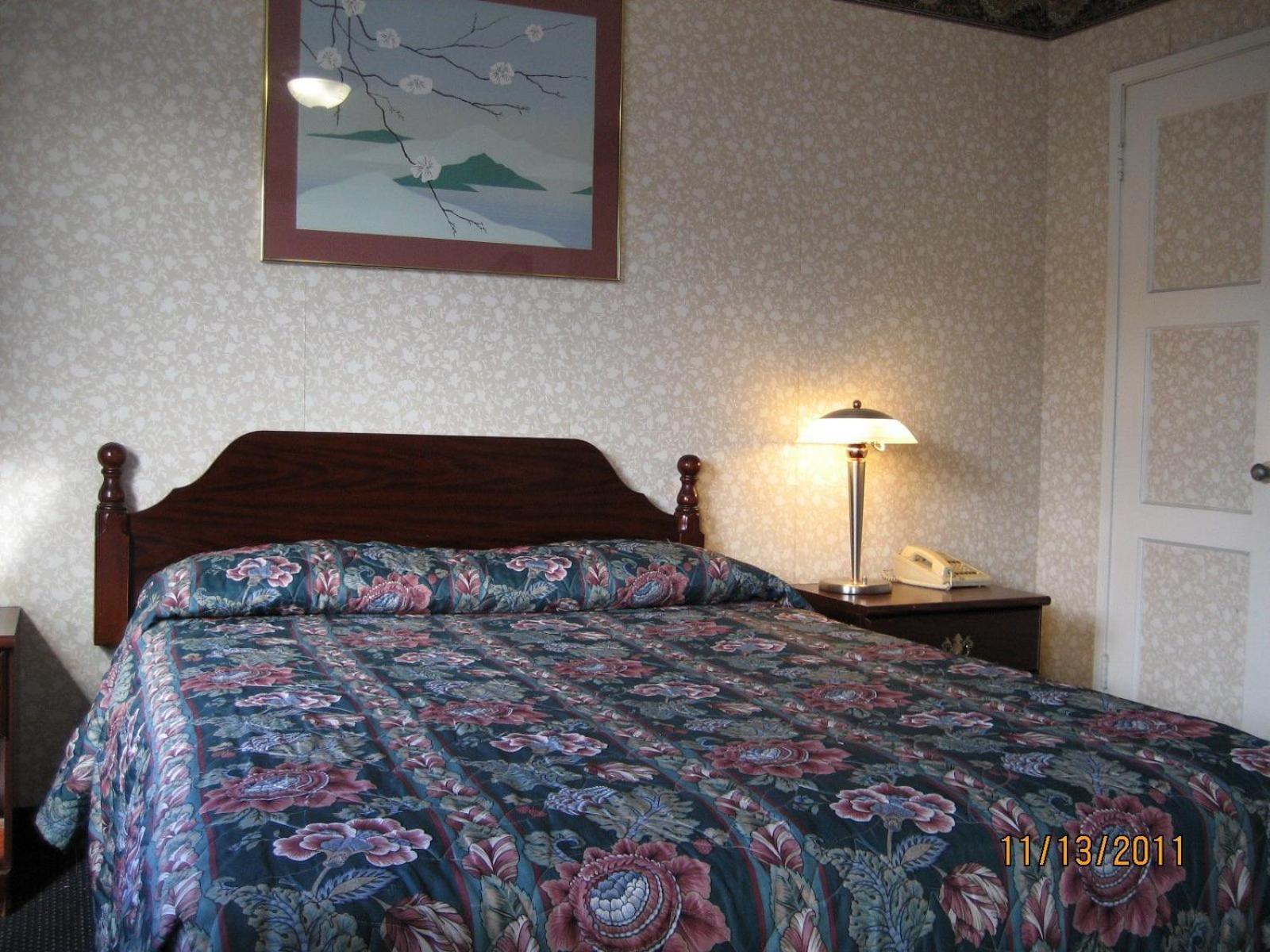 Queen Room