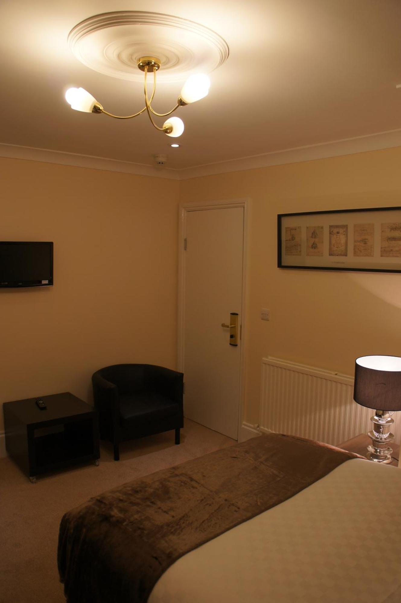Double Room Private Bathroom