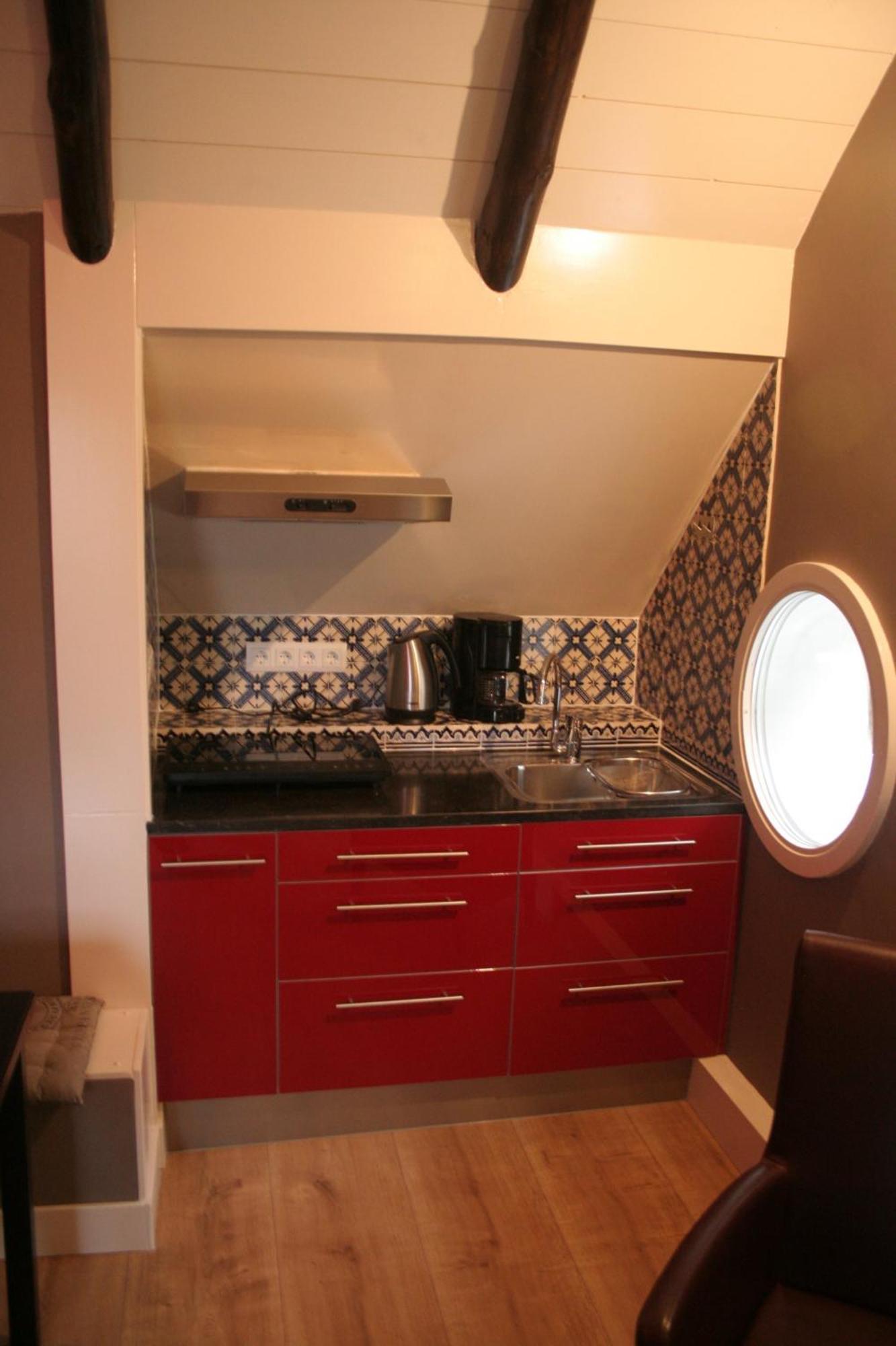 Studio Apartment