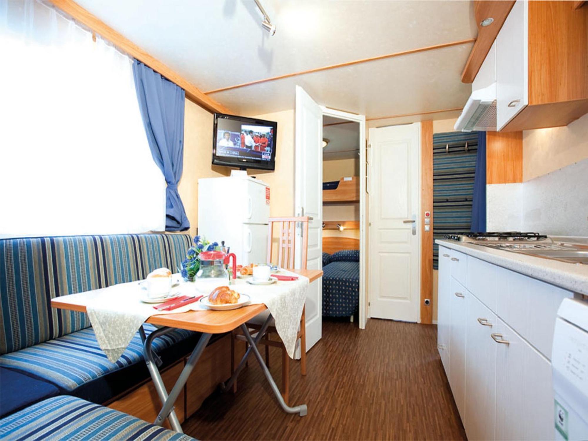 Large Mobile Home Deluxe