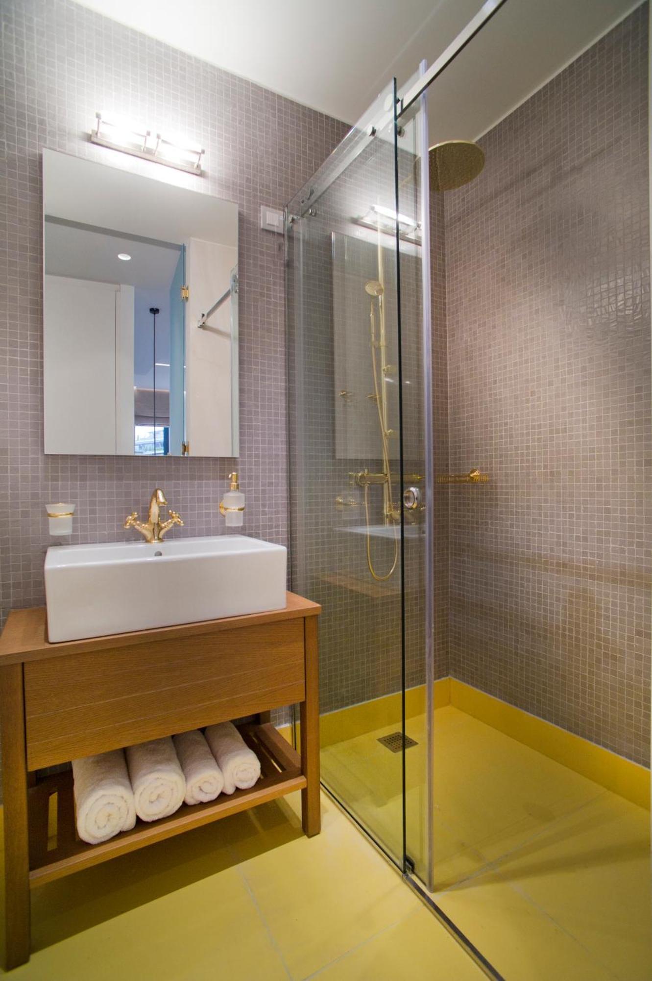 Urban Suite Apartment