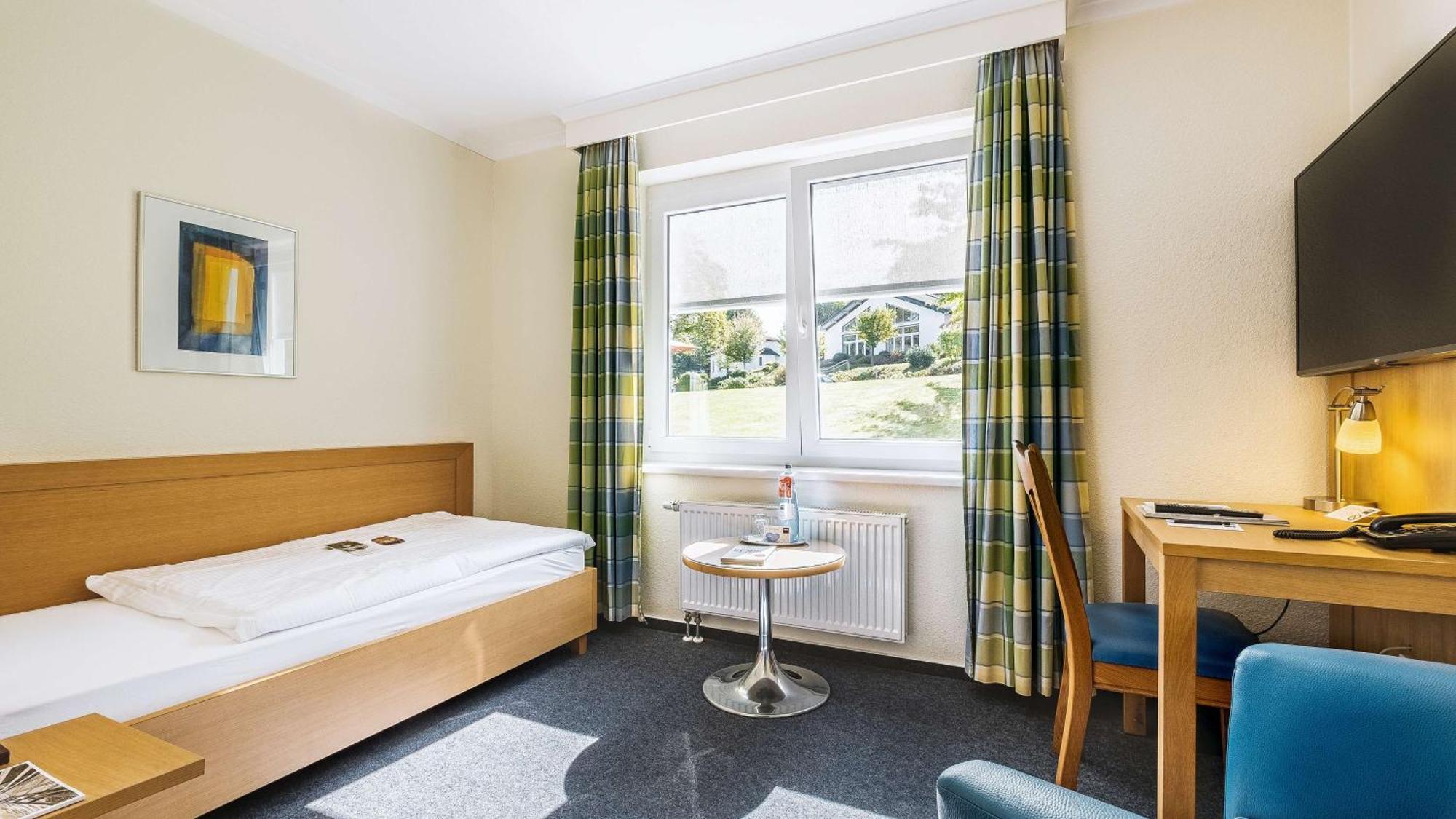 Standard Single Room,1359337247:JPEG