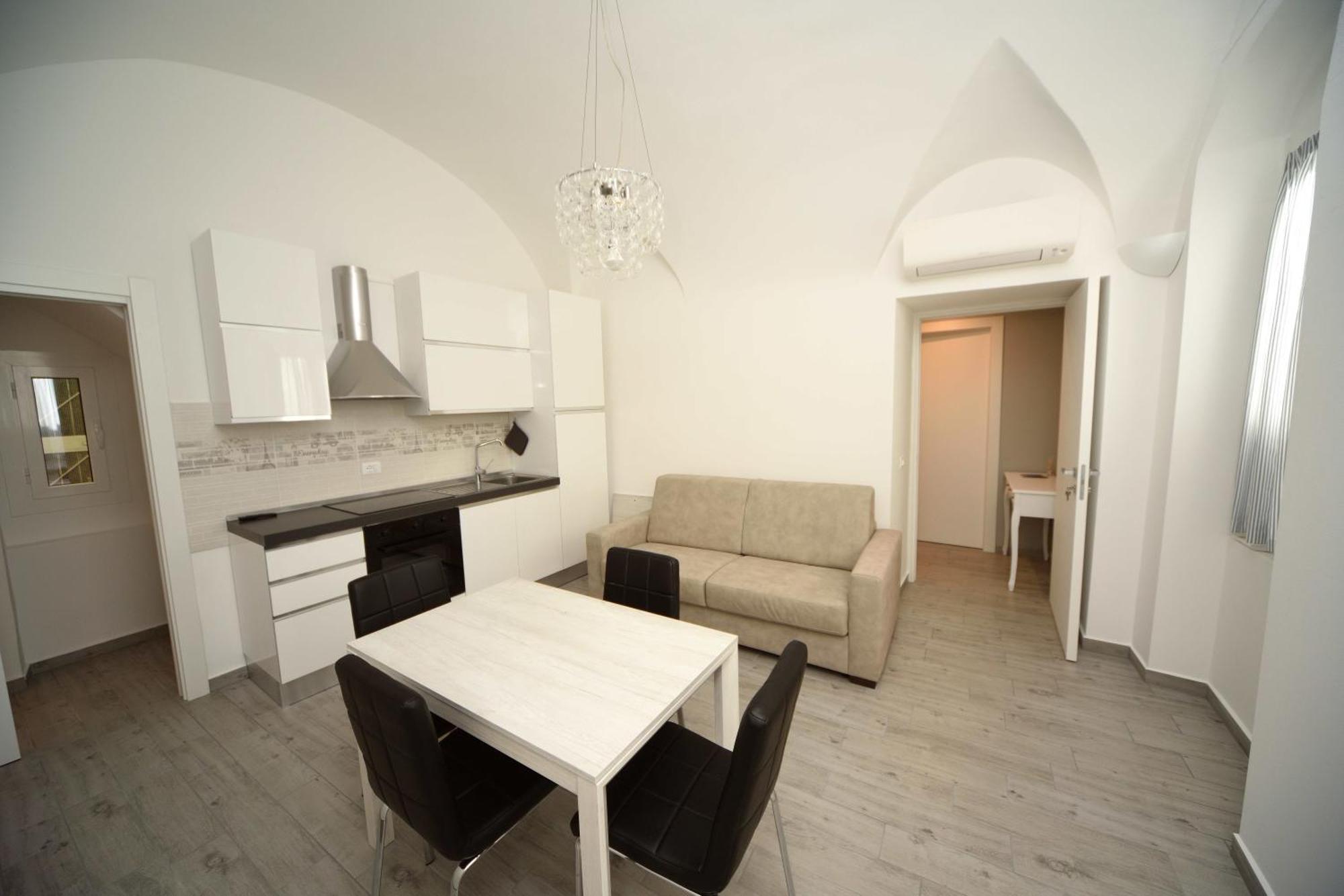 Luxury Large Apartment 2 Private Bathrooms