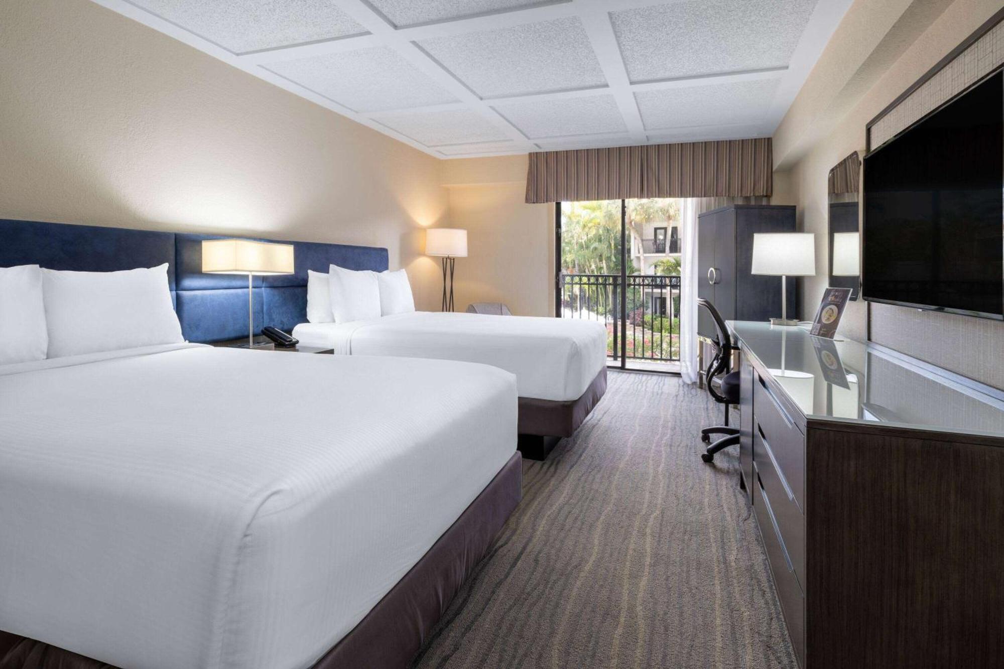 Double Room Two Double Beds Pool View Non-Smoking