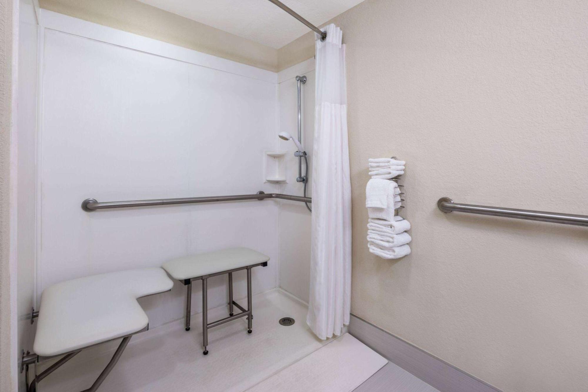 King Room Mobility Access or Non-Smoking