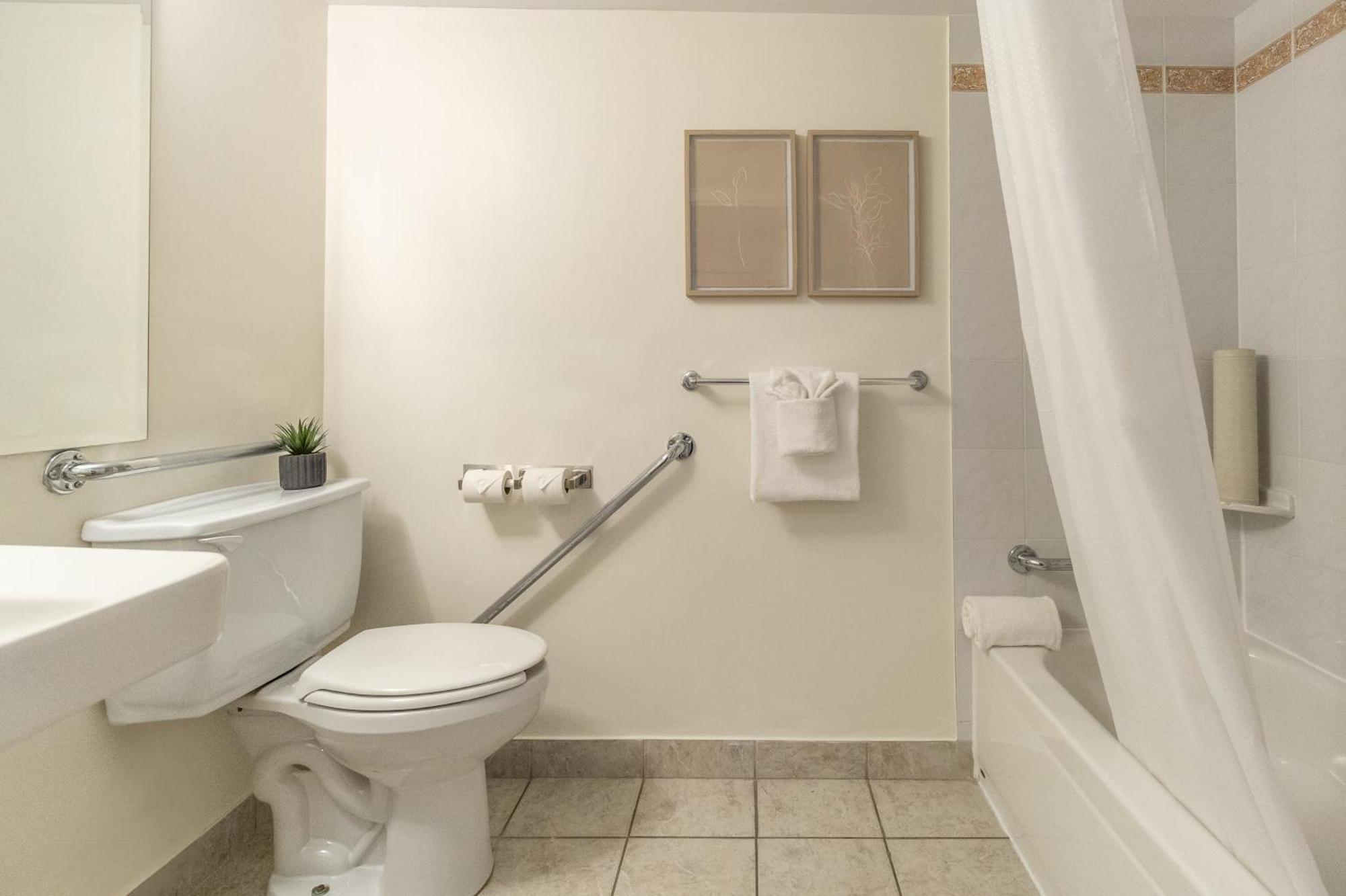 One-Bedroom Suite Two Queen Beds