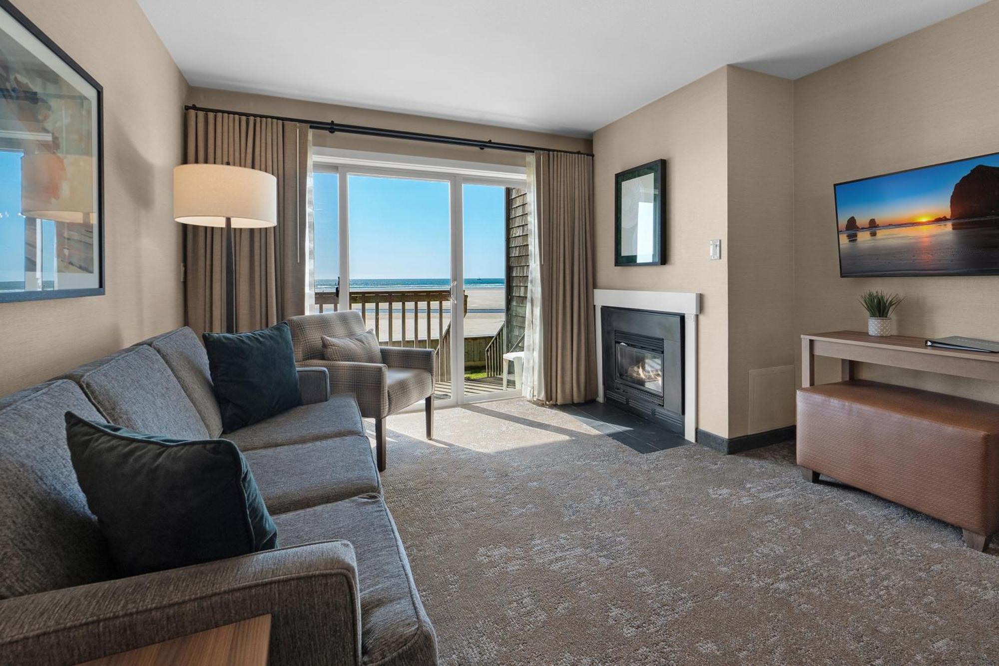 Queen Suite Oceanfront