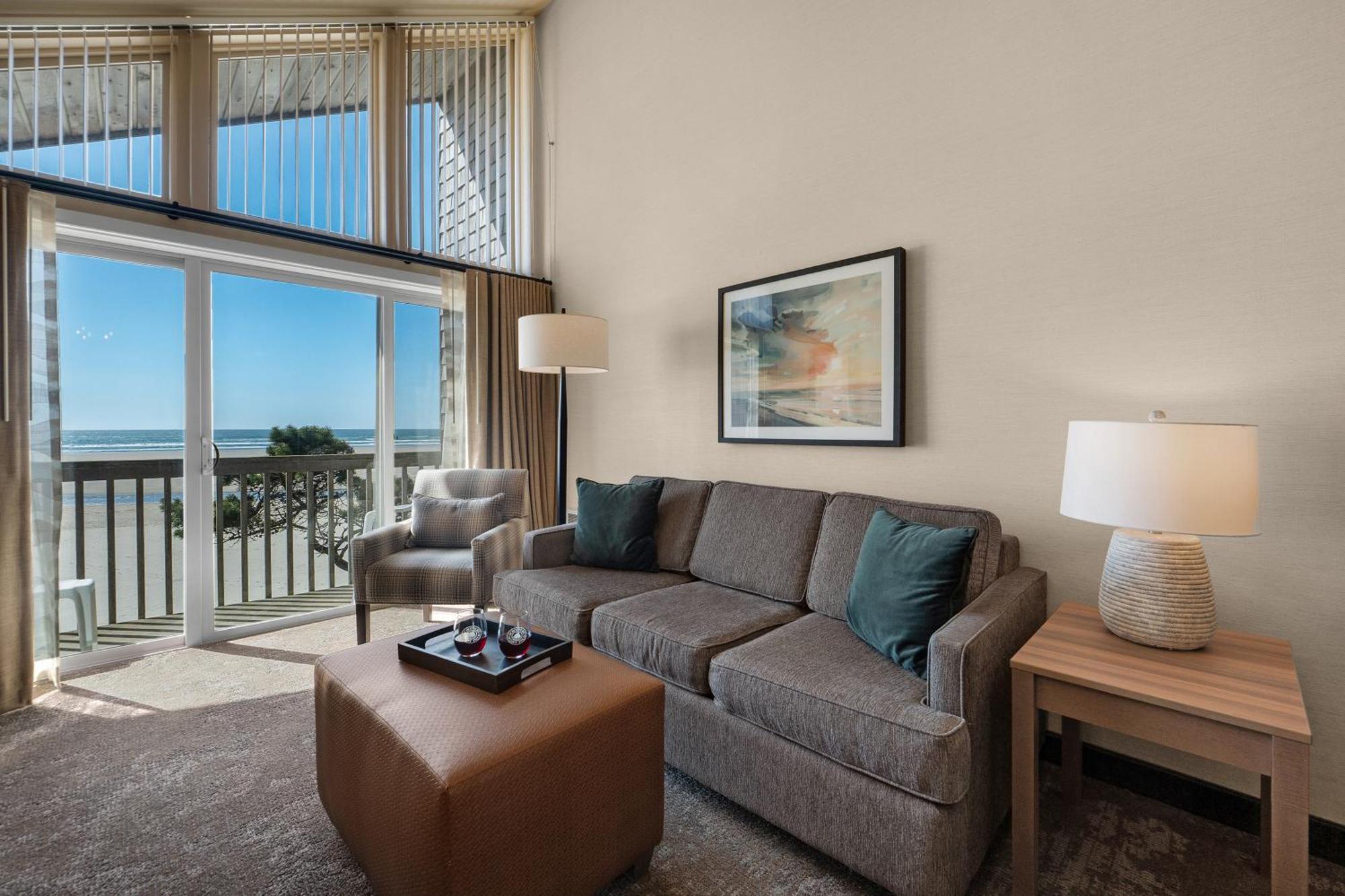 Queen Suite Oceanfront