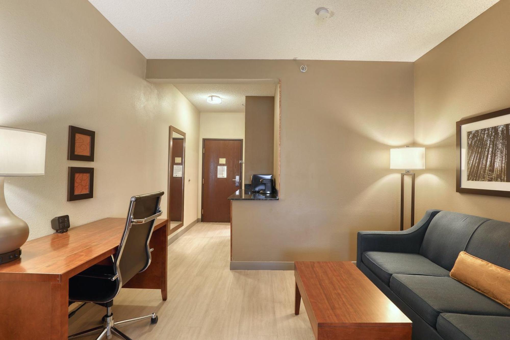 Standard King Suite Non-Smoking
