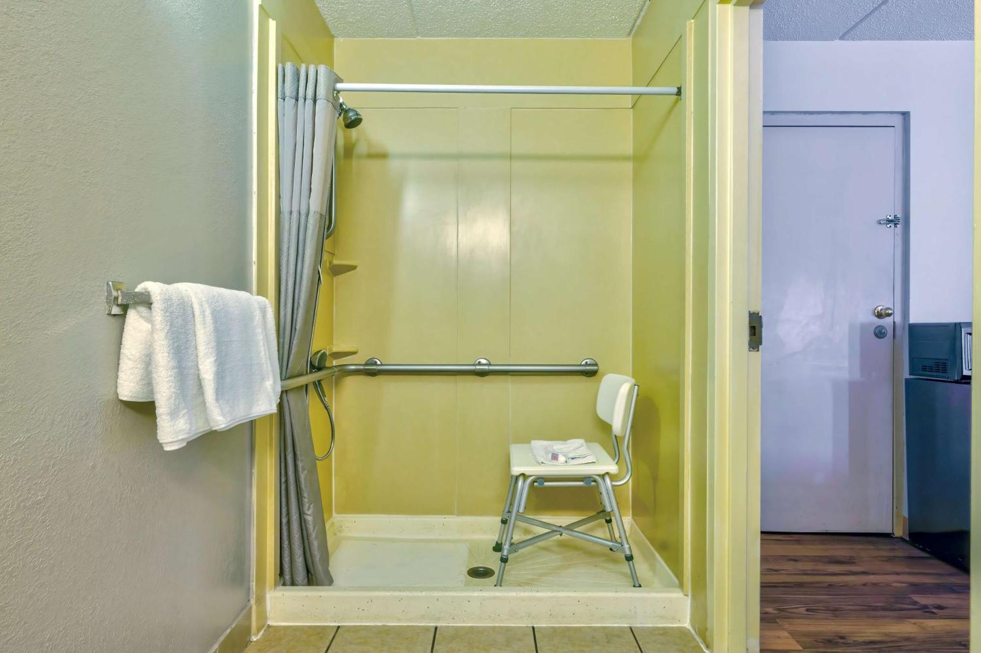Quadruple Room Disability Access Roll Shower