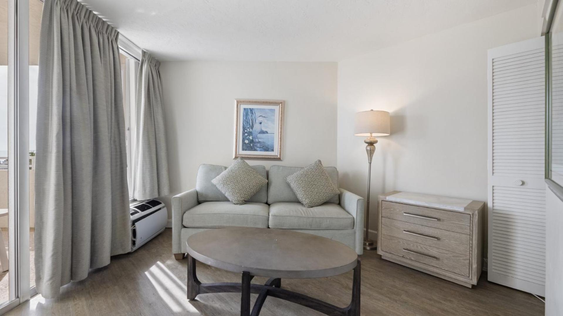 Deluxe Suite Sea View