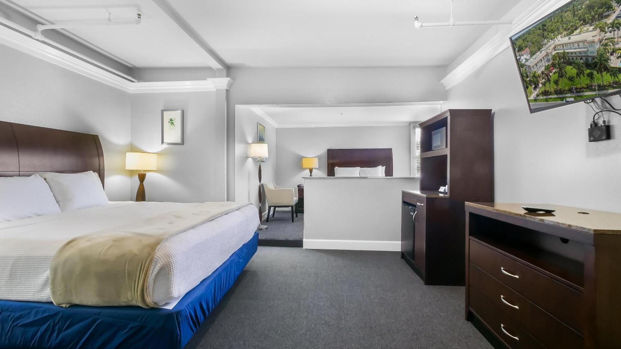 Classic Quadruple Room