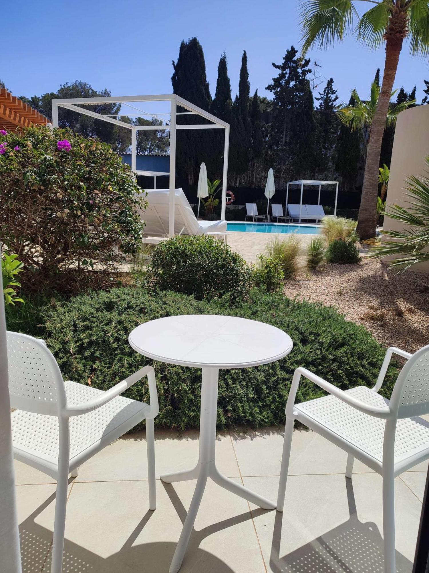 Double Room Garden View