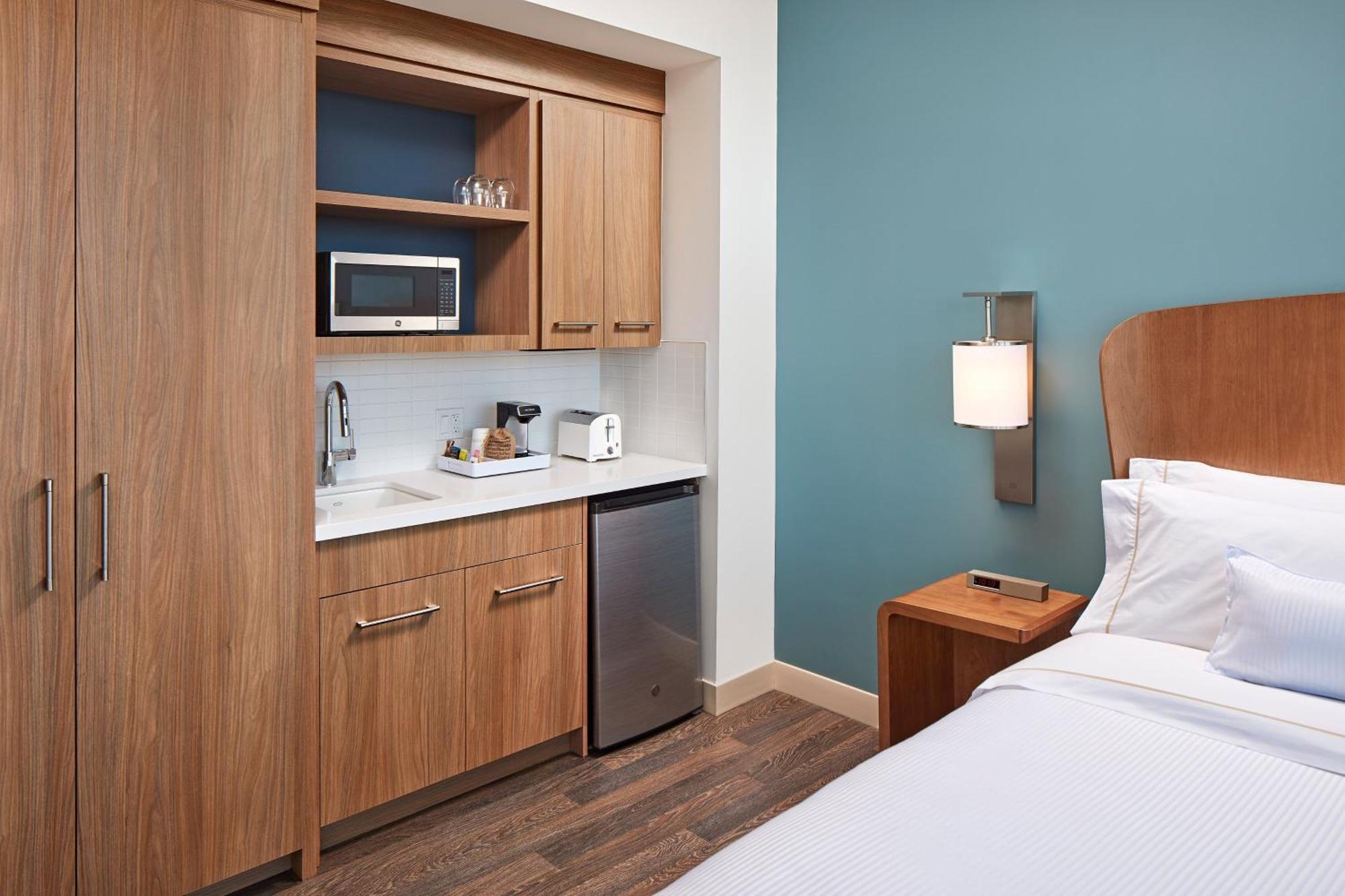 Guest Room 1 King