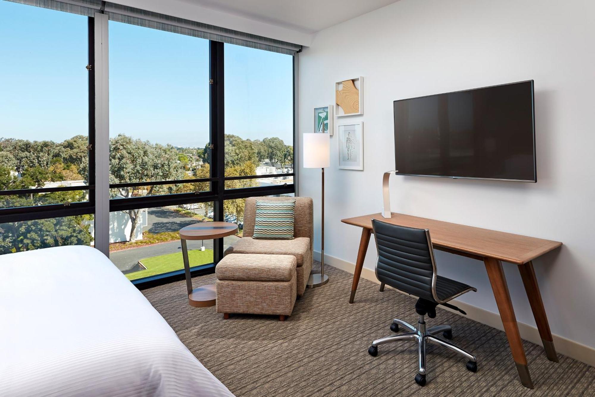 Guest Room 1 King