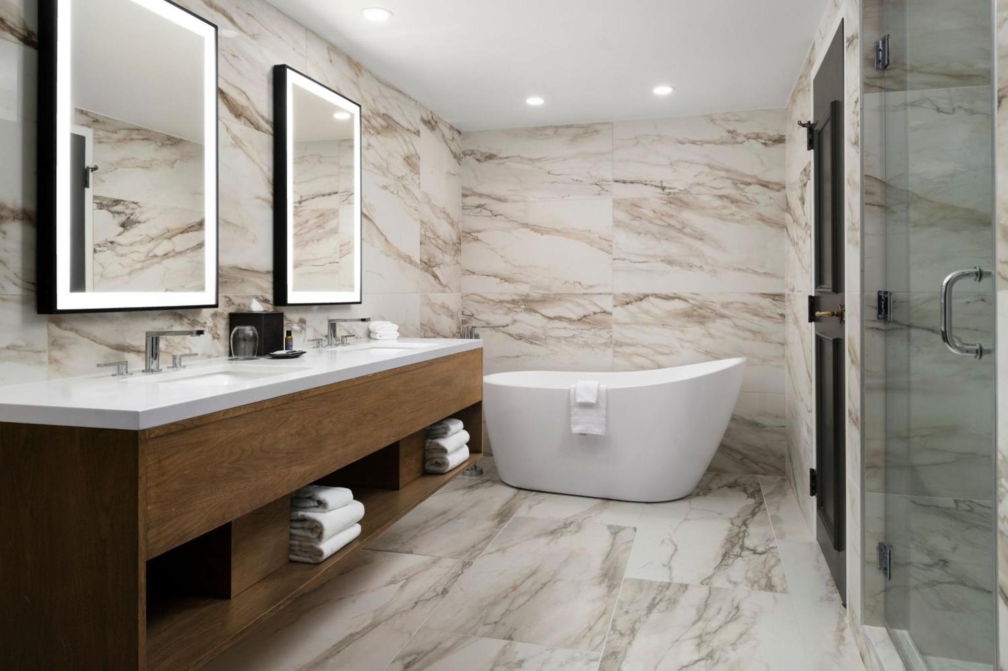 Presidential Suite, 1 King, Sofa bed