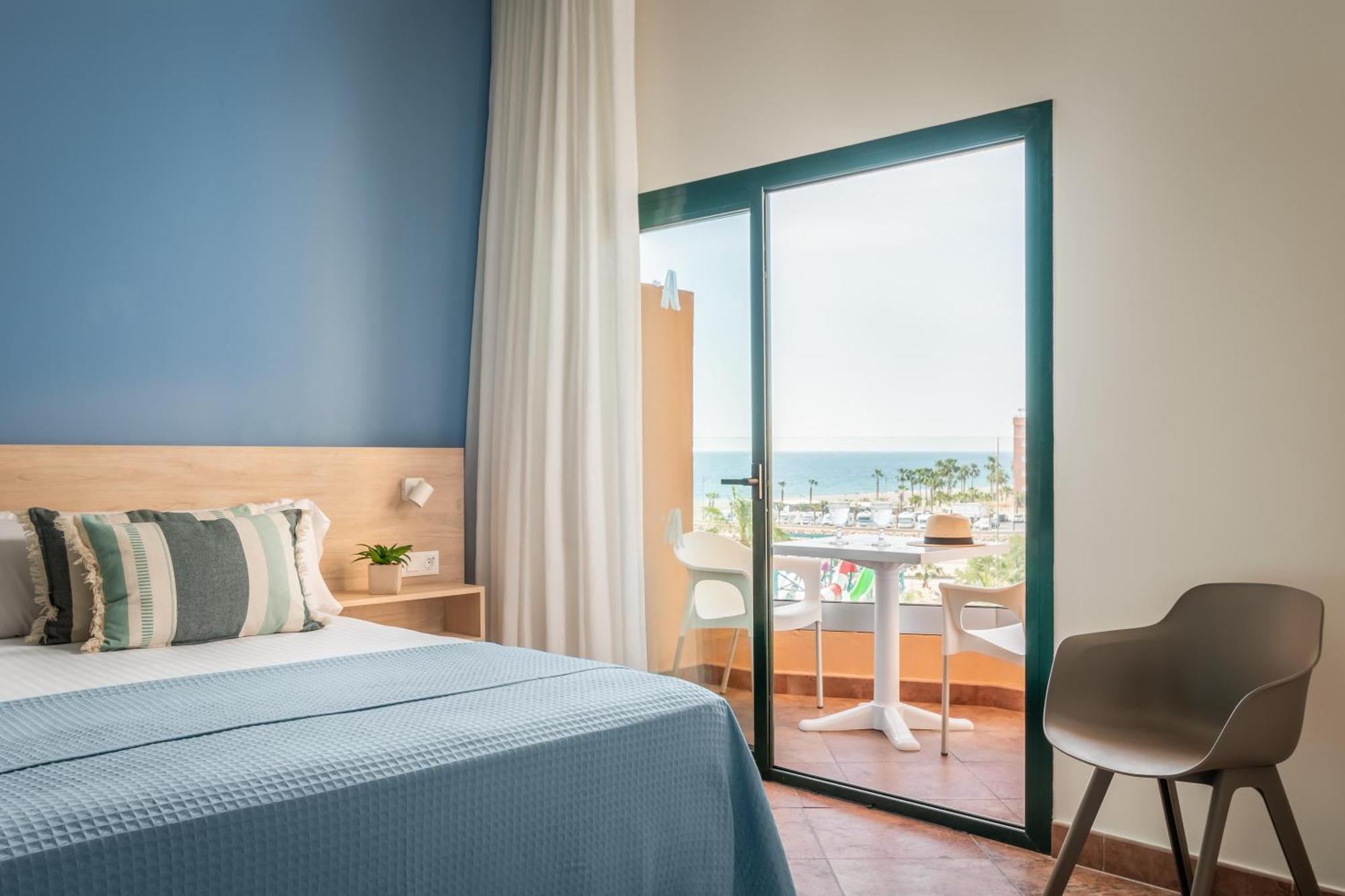 Standard Double Room with Sea View (3 Adults),1584469886:JPEG