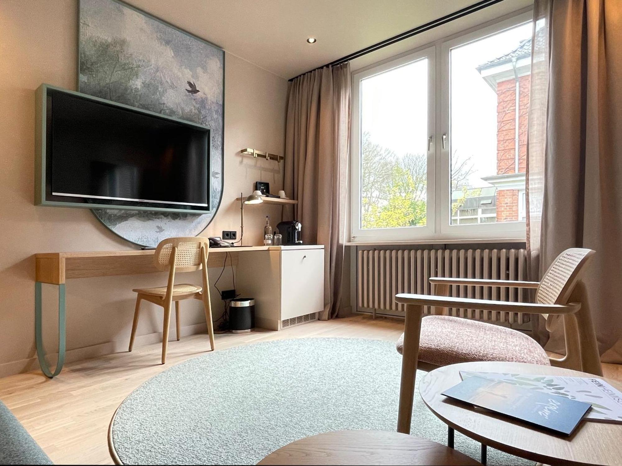 Junior Suite,1584393441:JPEG