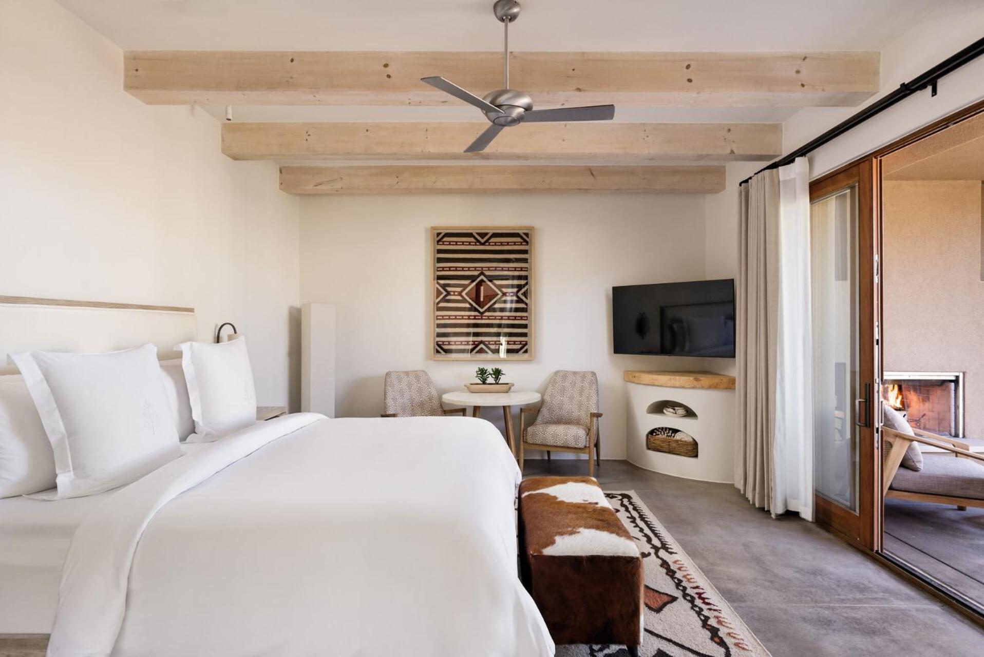 Patio Casita King Bed