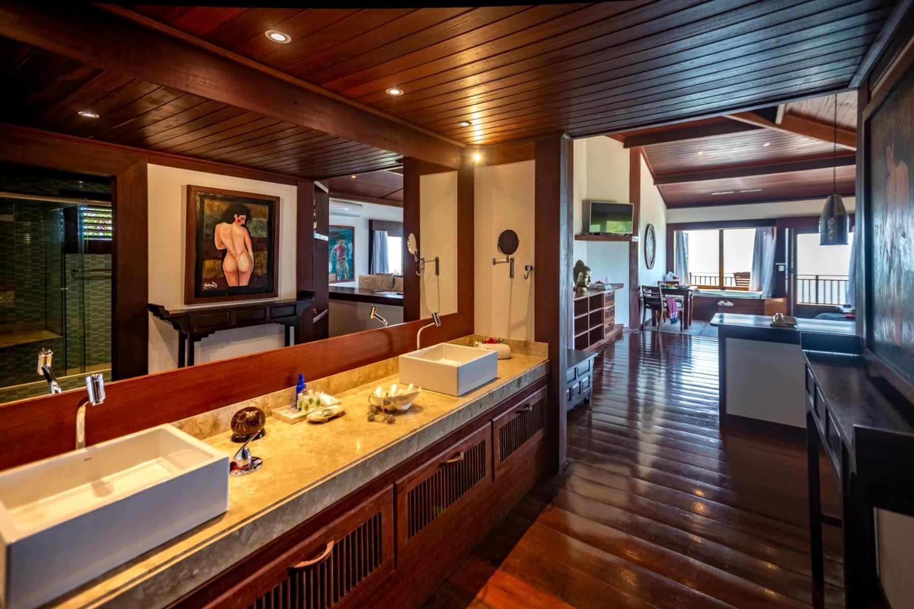 Premier Suite Sea View Spa Bath